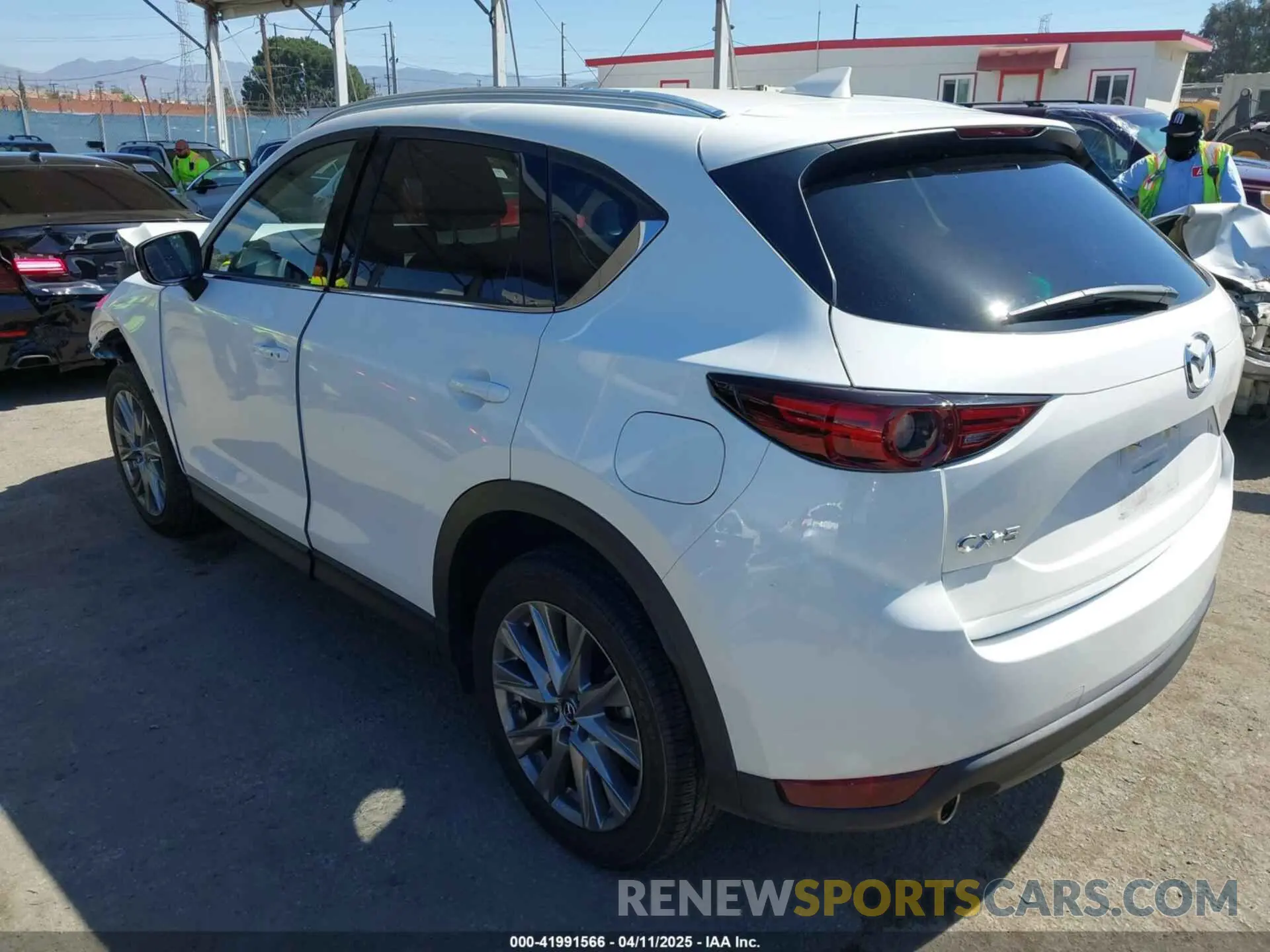 3 Фотография поврежденного автомобиля JM3KFADM0L1838495 MAZDA CX-5 2020