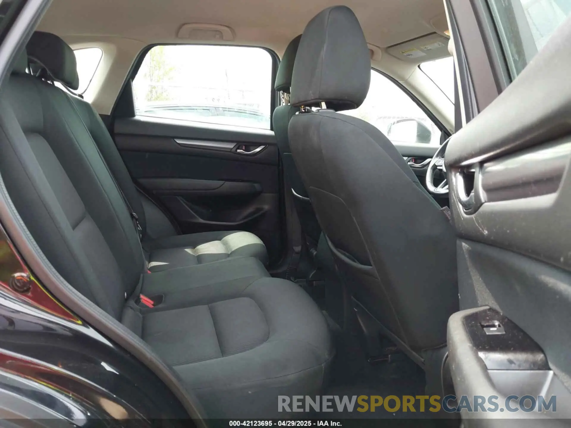 8 Фотография поврежденного автомобиля JM3KFBBM3L0860604 MAZDA CX-5 2020