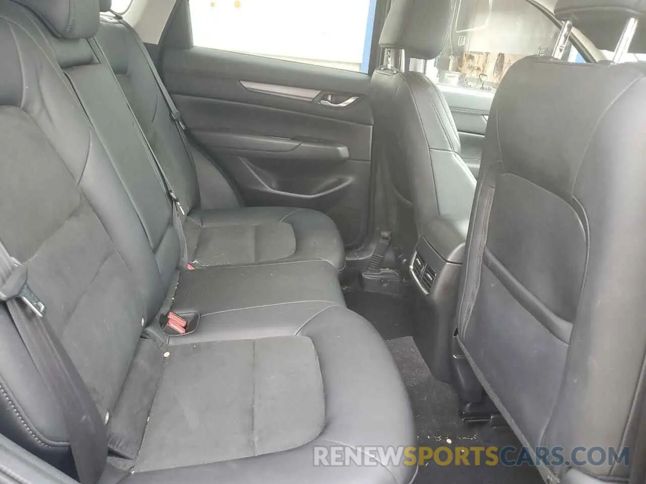 11 Photograph of a damaged car JM3KFBCM1L1762759 MAZDA CX-5 2020