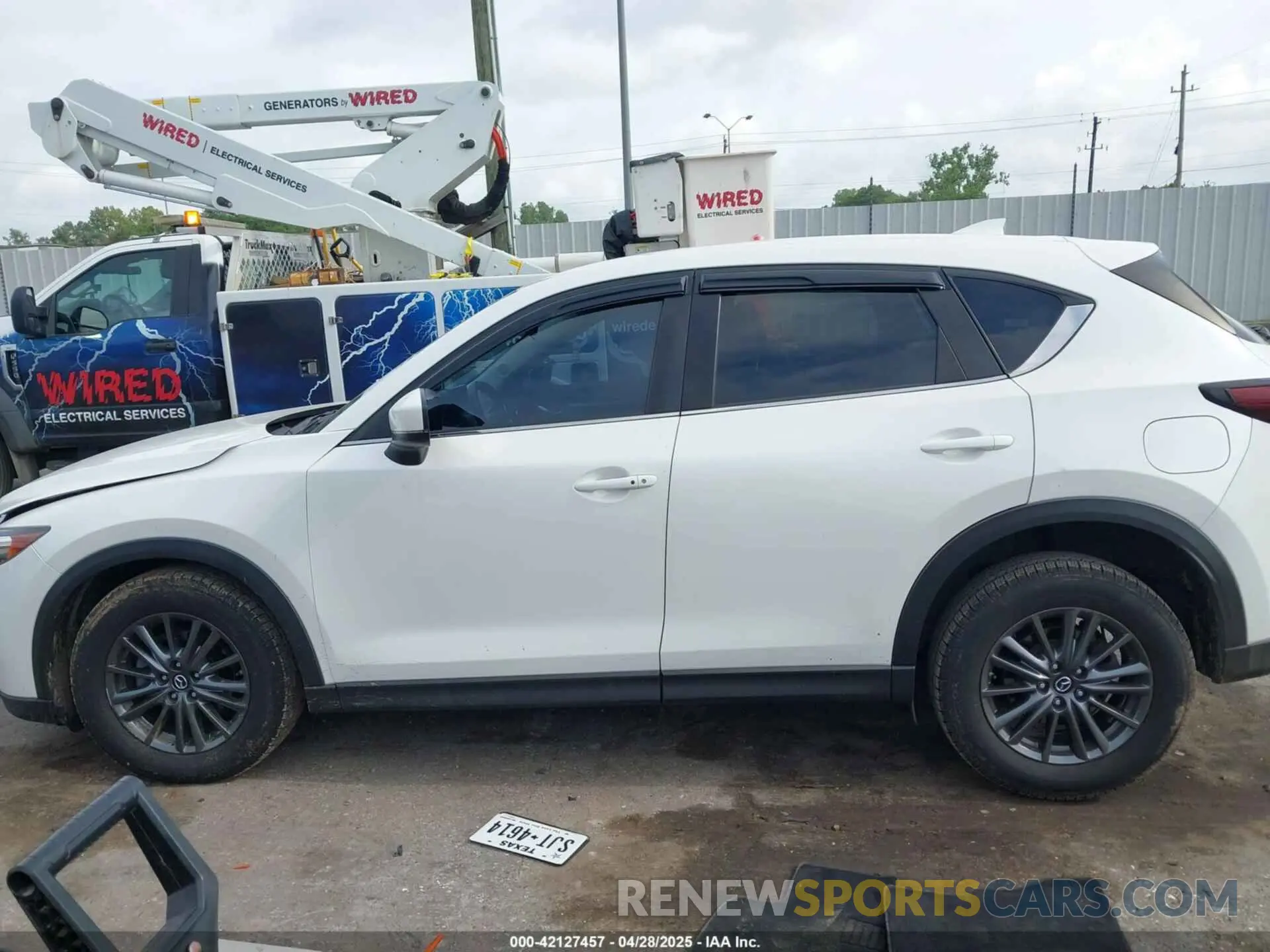 14 Photograph of a damaged car JM3KFBCM2L0786784 MAZDA CX-5 2020
