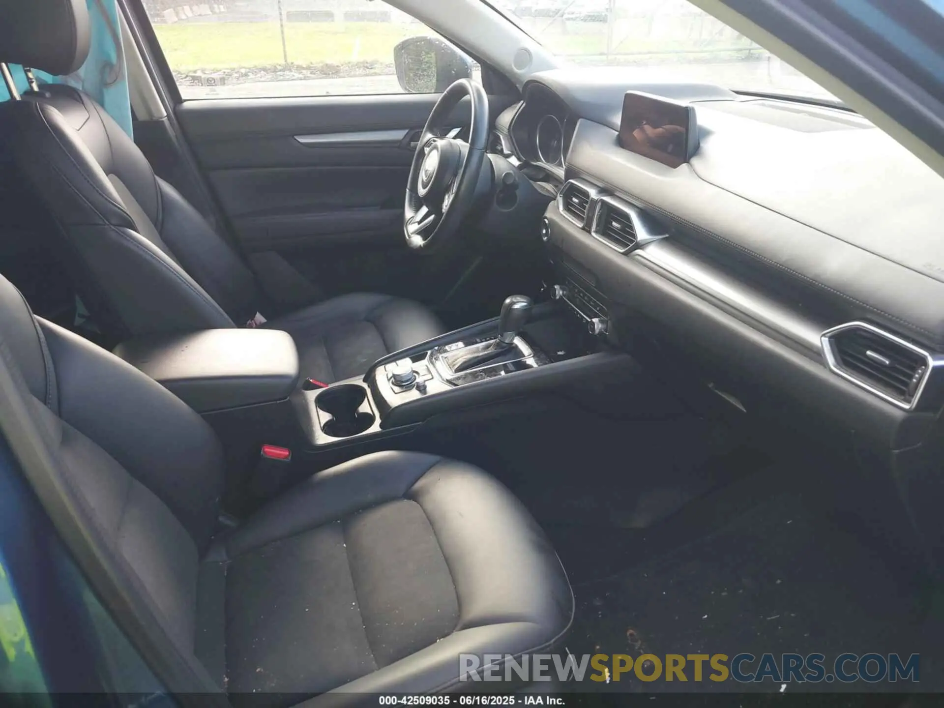 5 Photograph of a damaged car JM3KFBCM9L0747657 MAZDA CX-5 2020