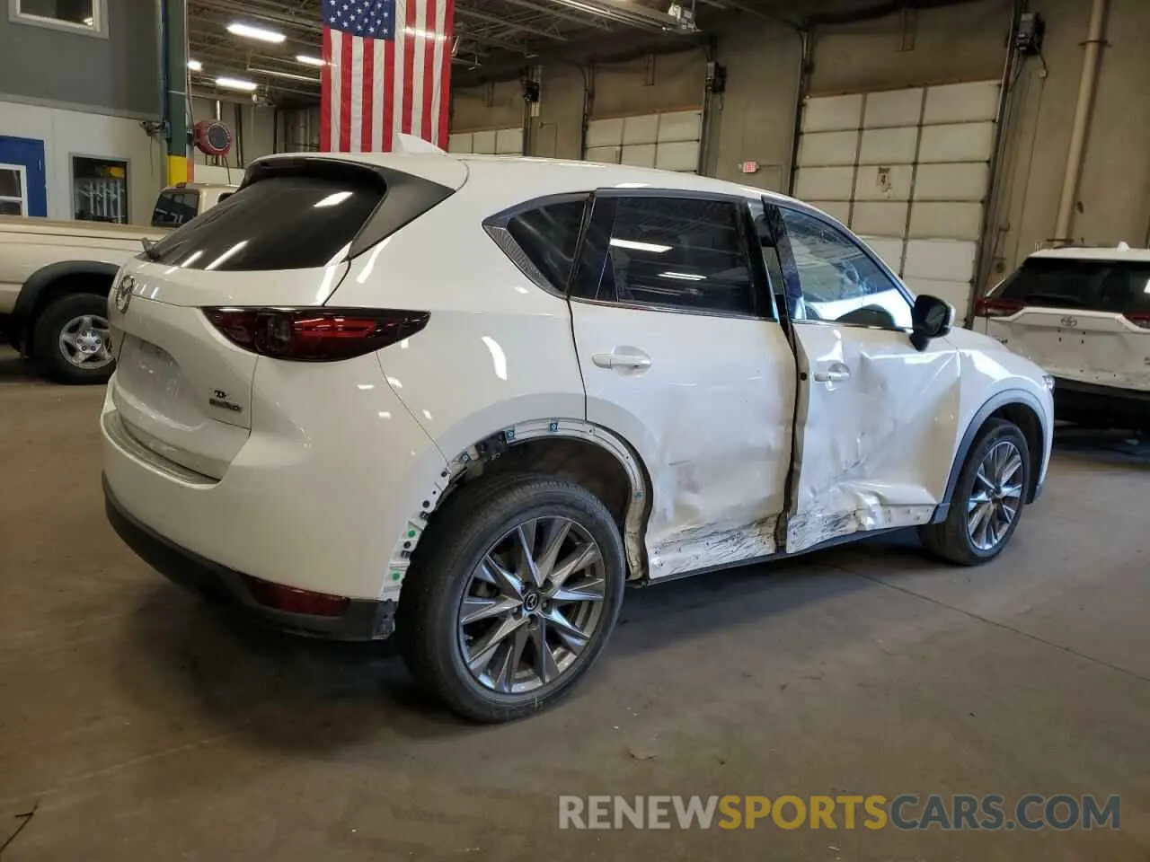 3 Photograph of a damaged car JM3KFBDM0L1842715 MAZDA CX-5 2020