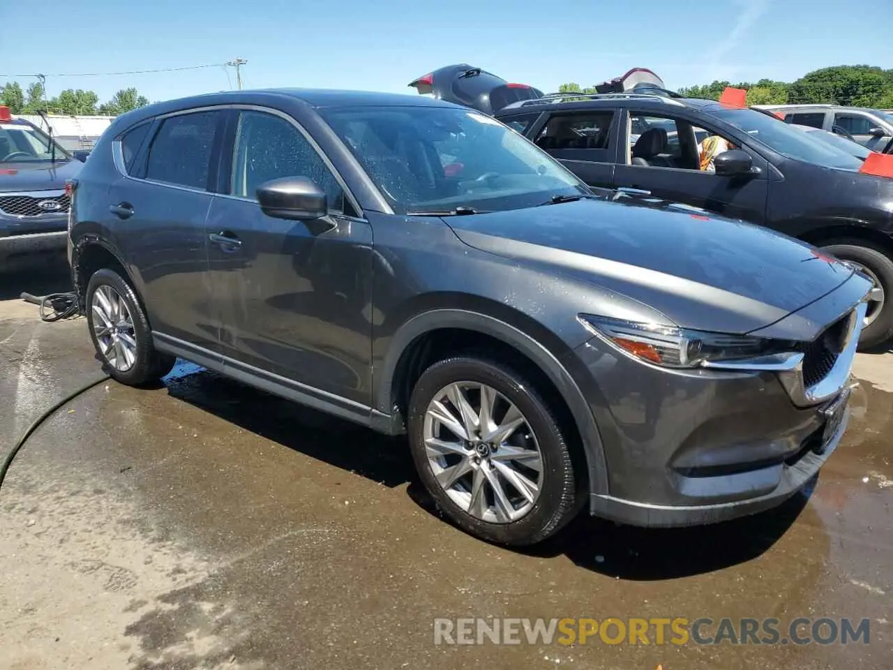 4 Photograph of a damaged car JM3KFBDM4L0771394 MAZDA CX-5 2020