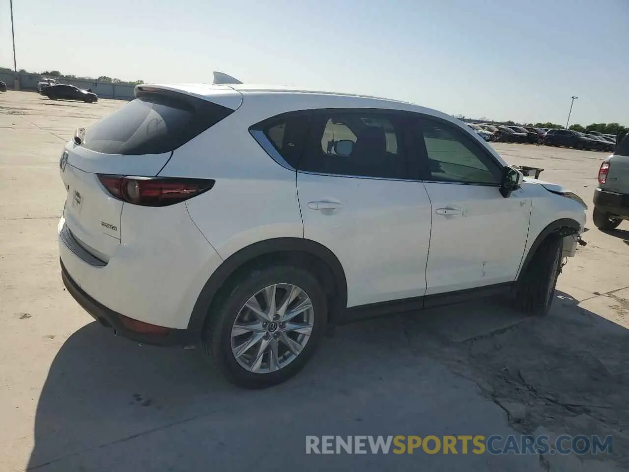 3 Photograph of a damaged car JM3KFBDM5L0862691 MAZDA CX-5 2020