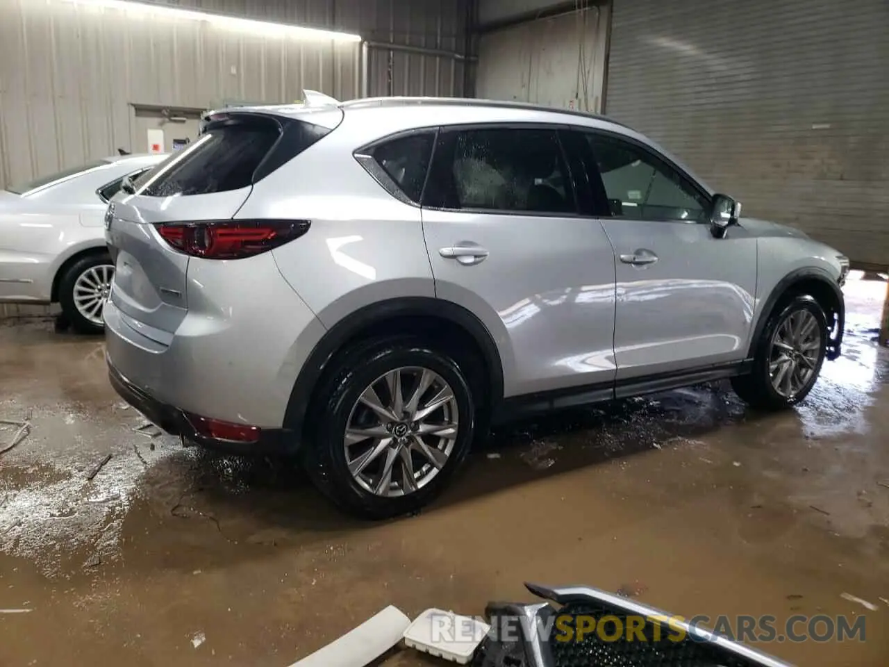 3 Photograph of a damaged car JM3KFBDM5L1762861 MAZDA CX-5 2020