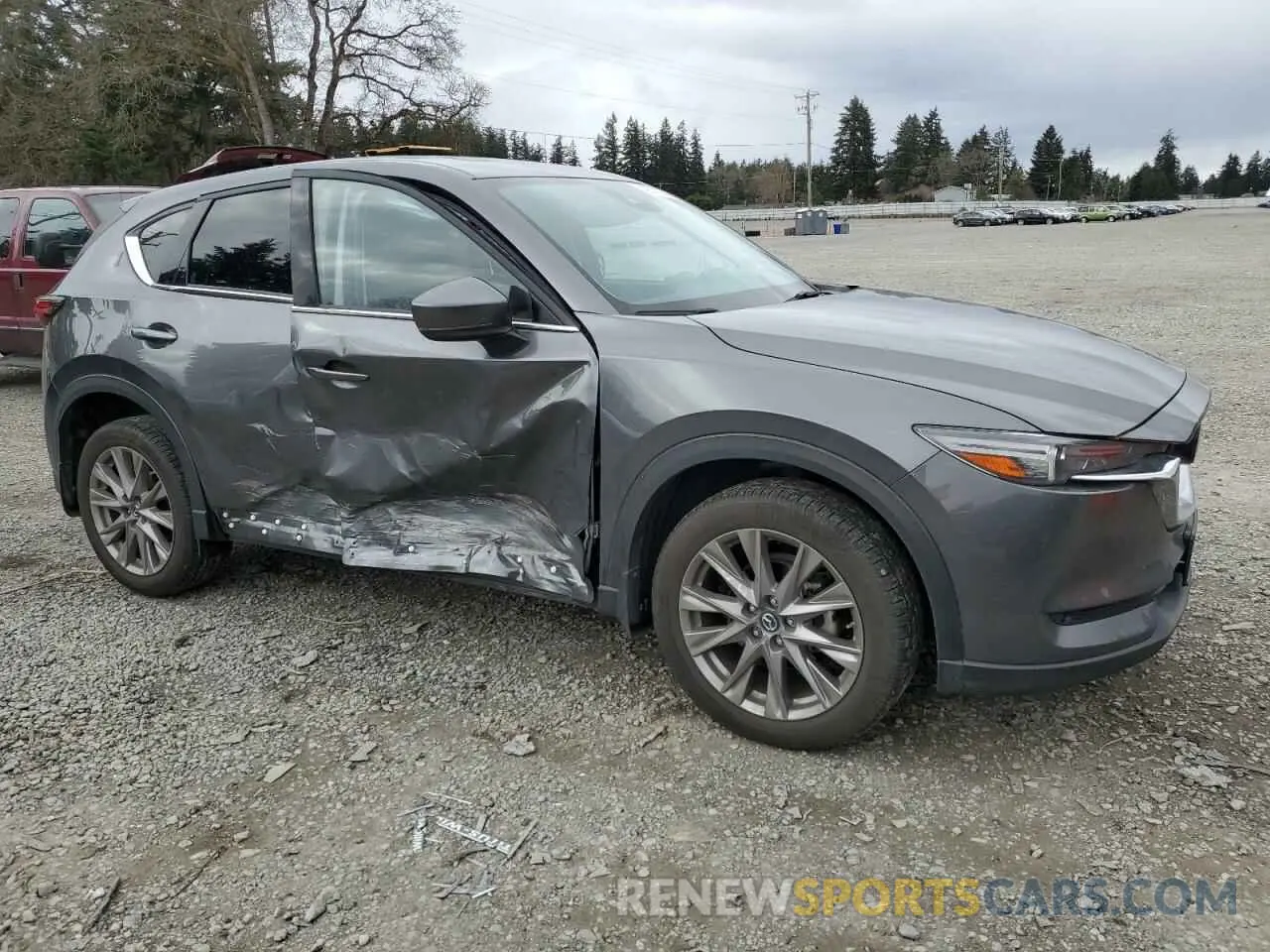 4 Photograph of a damaged car JM3KFBDM6L0815735 MAZDA CX-5 2020