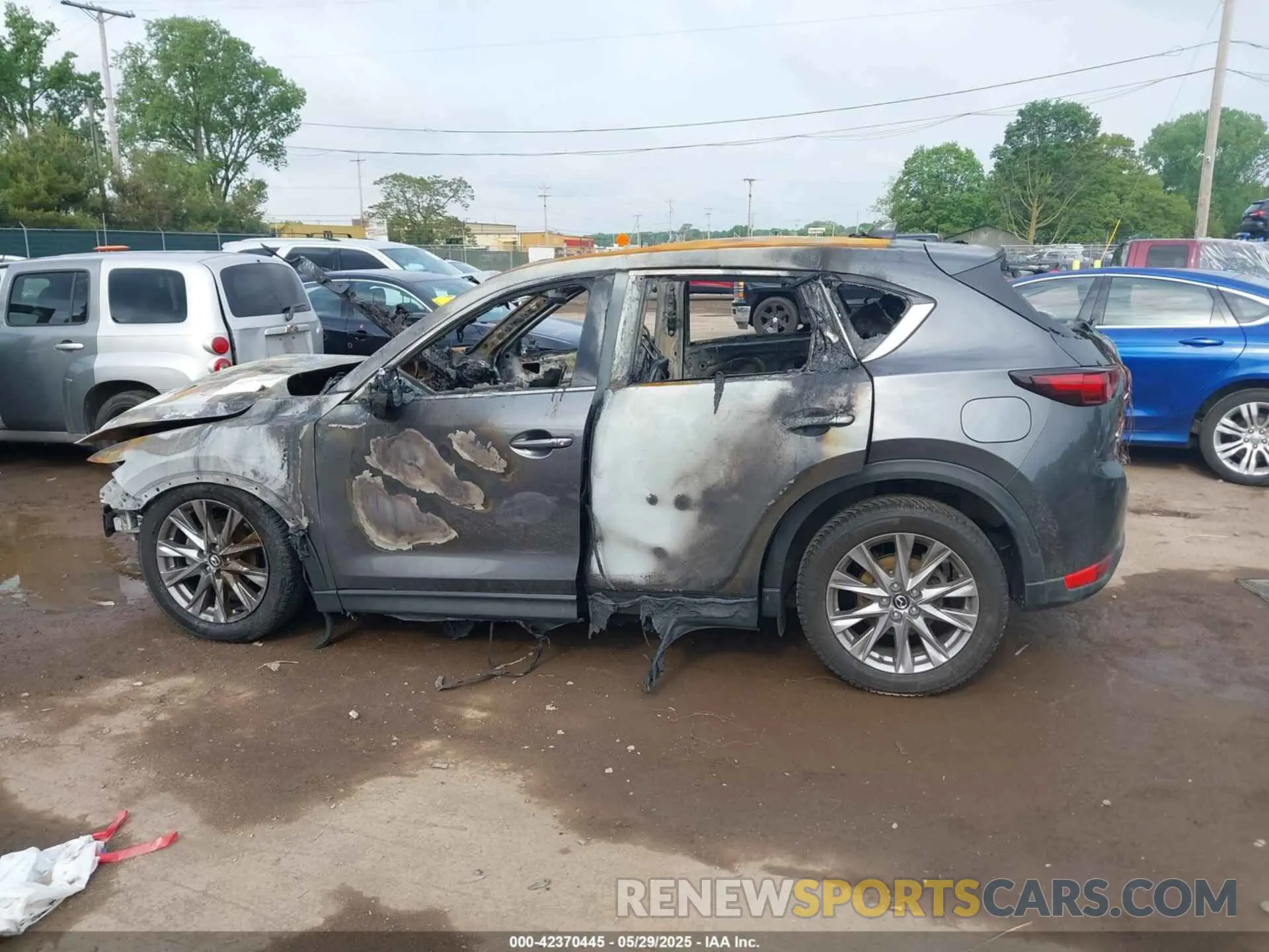 14 Photograph of a damaged car JM3KFBDM6L1855730 MAZDA CX-5 2020