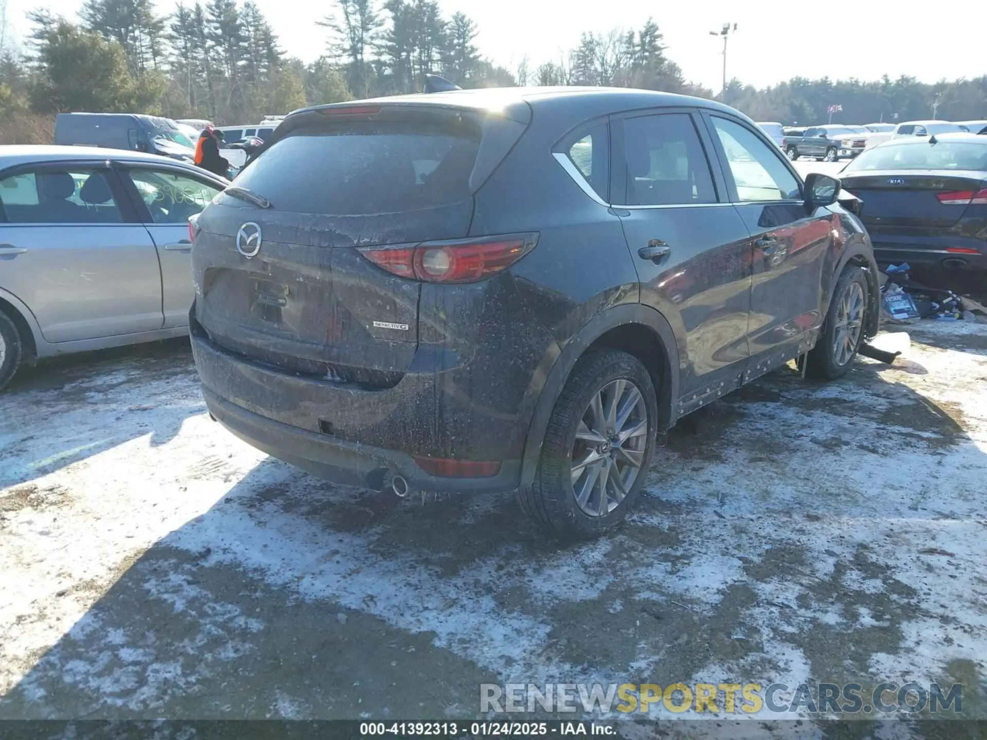 4 Photograph of a damaged car JM3KFBDM7L1807685 MAZDA CX-5 2020