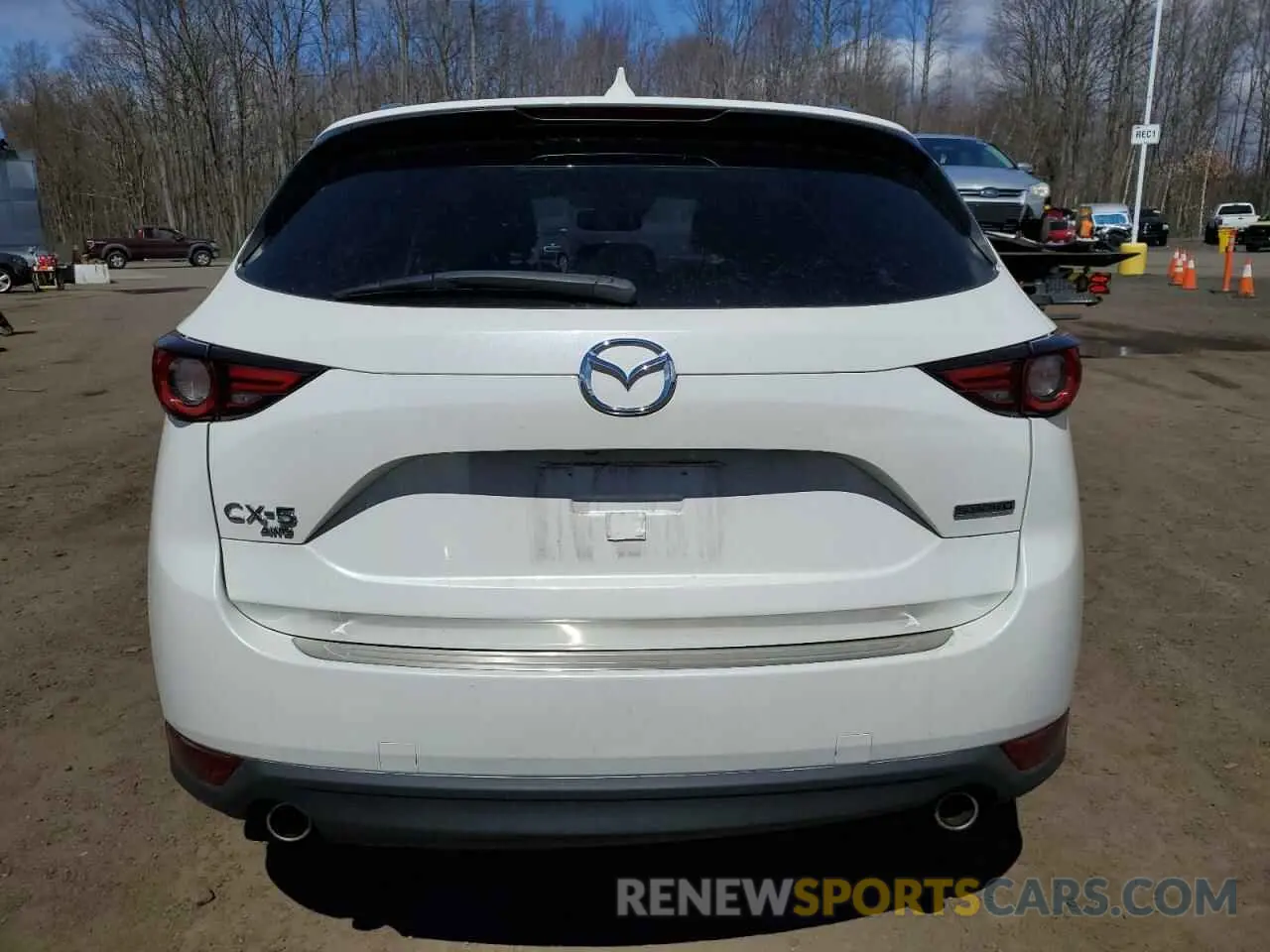 6 Photograph of a damaged car JM3KFBDM9L1803881 MAZDA CX-5 2020