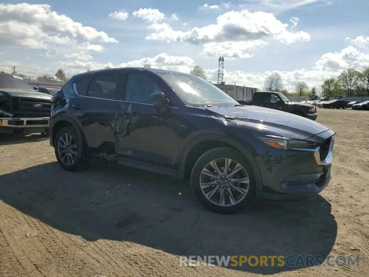 4 Photograph of a damaged car JM3KFBDM9L1816727 MAZDA CX-5 2020