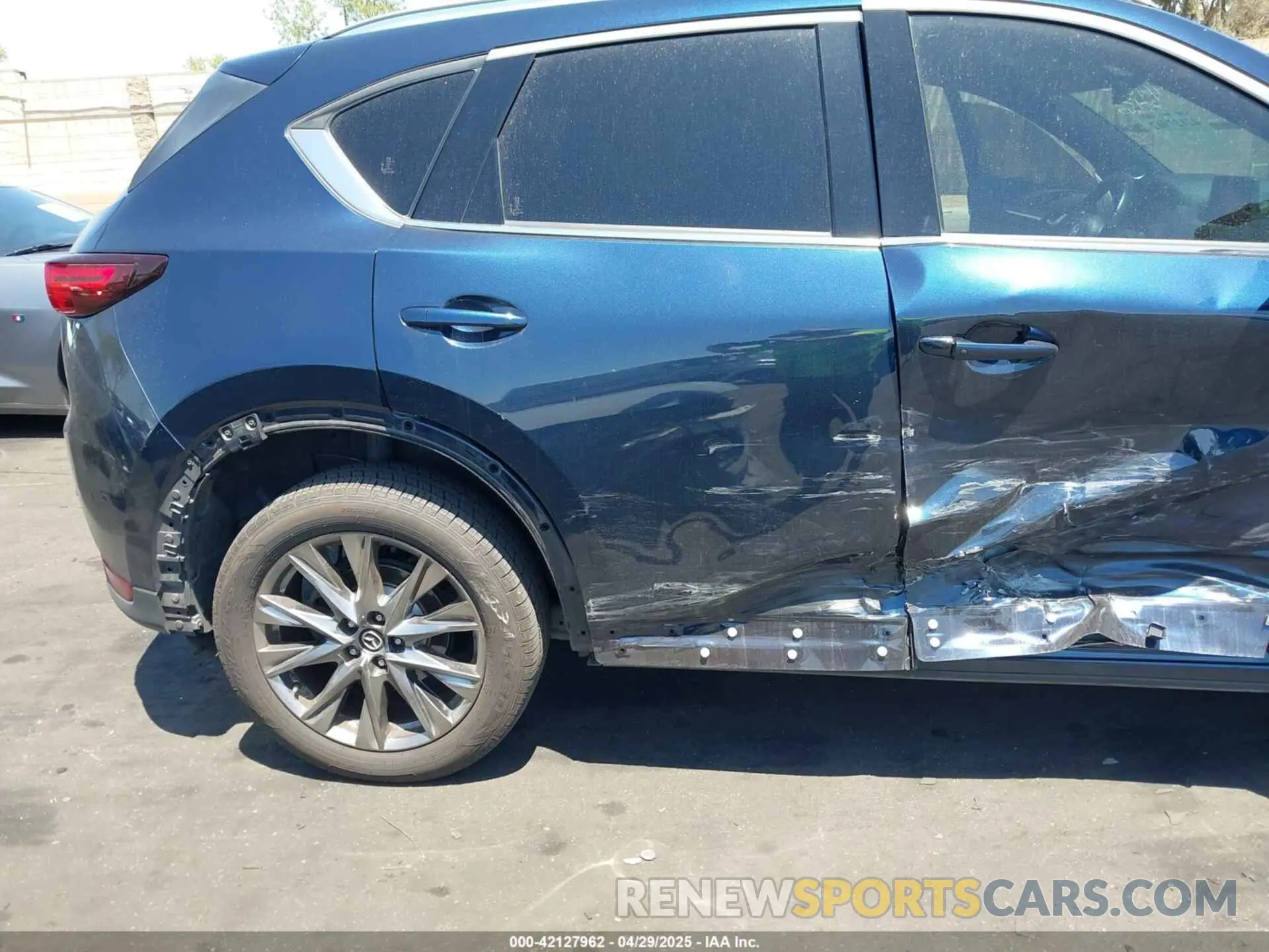 12 Фотография поврежденного автомобиля JM3KFBEY3L0747024 MAZDA CX-5 2020