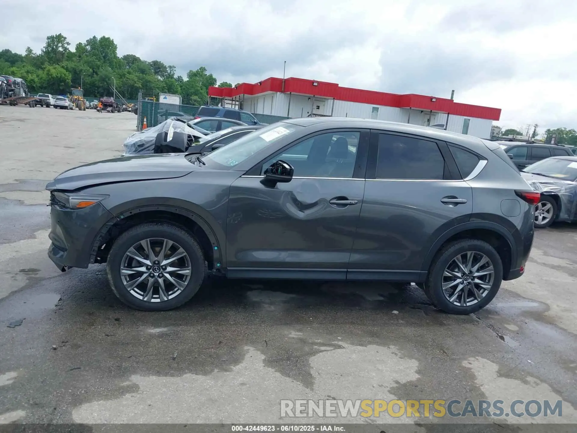 14 Photograph of a damaged car JM3KFBEY8L0822963 MAZDA CX-5 2020