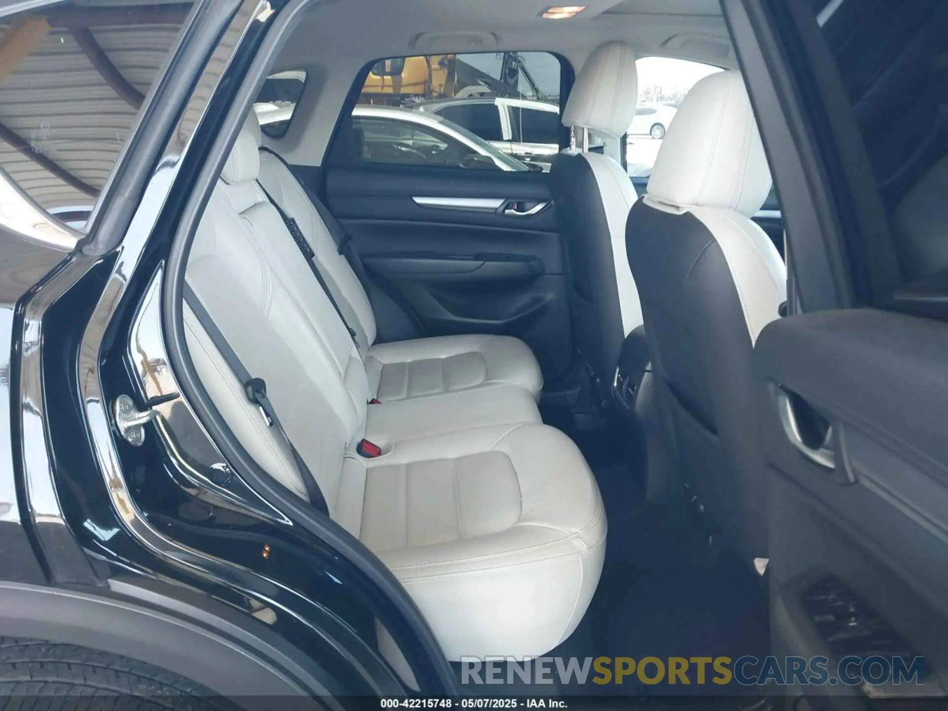 8 Photograph of a damaged car JM3KFACM2M0418570 MAZDA CX-5 2021