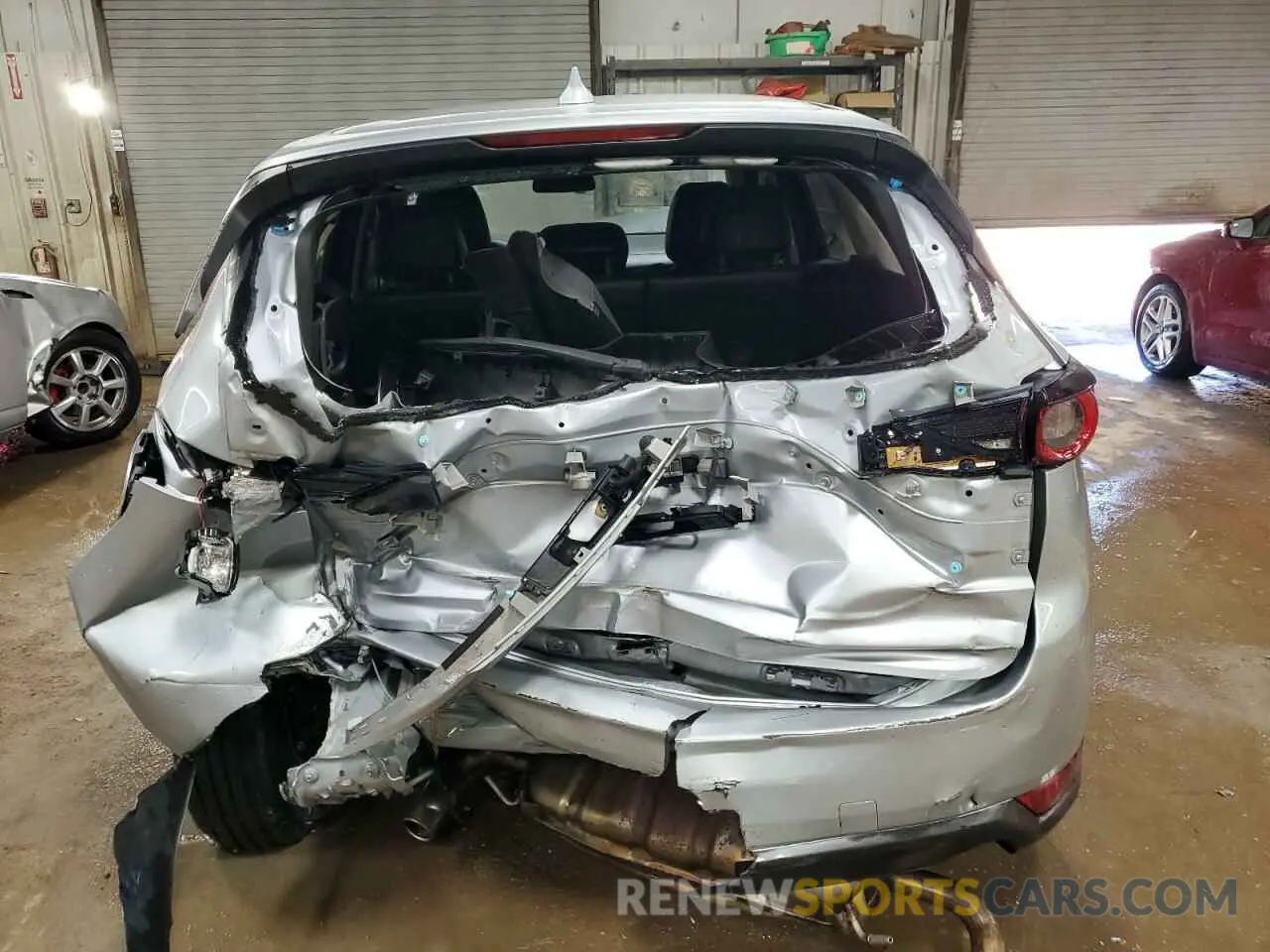 6 Photograph of a damaged car JM3KFACM6M1354804 MAZDA CX-5 2021