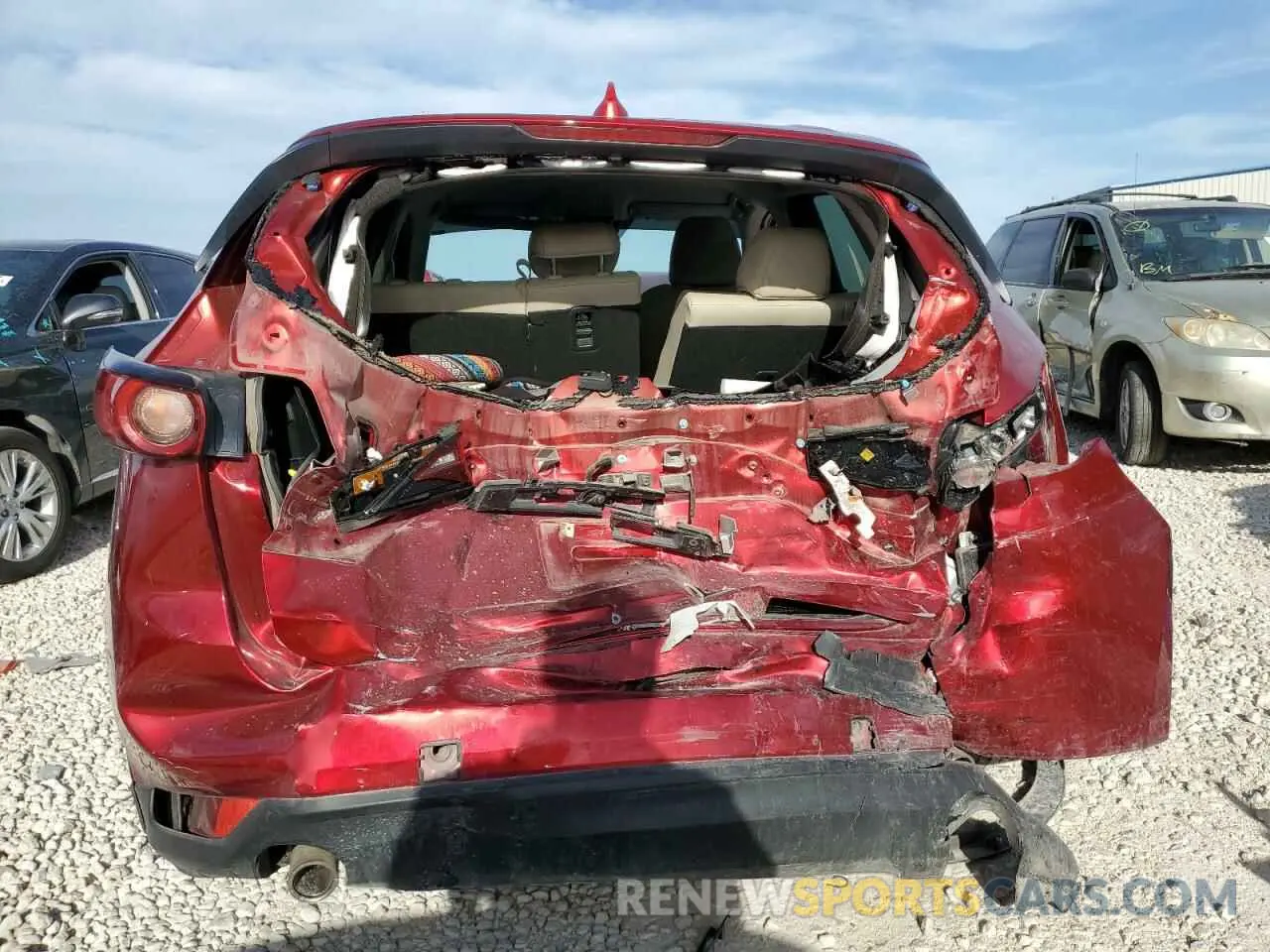 6 Photograph of a damaged car JM3KFACM9M0391125 MAZDA CX-5 2021