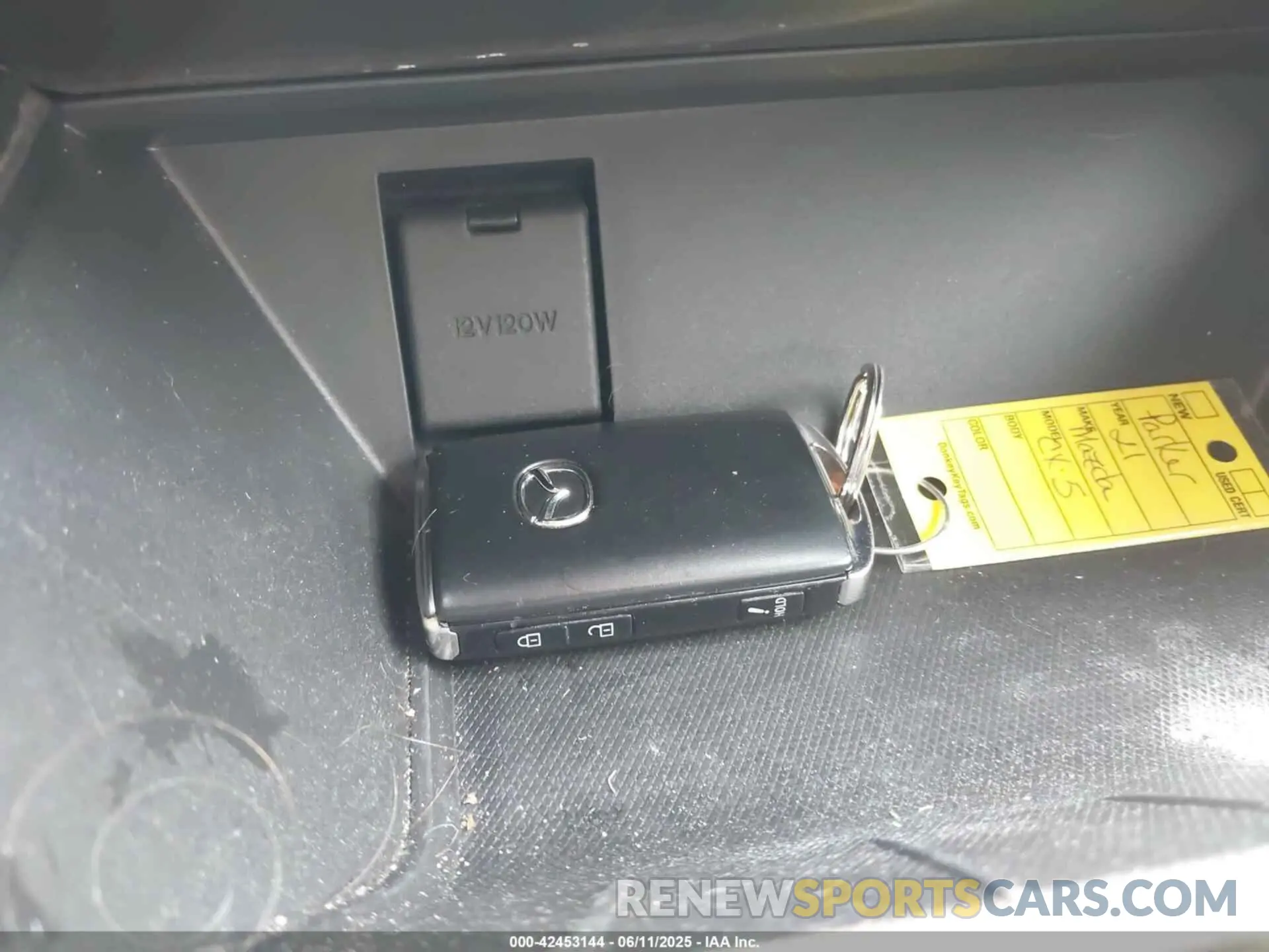 11 Photograph of a damaged car JM3KFACMXM1333664 MAZDA CX-5 2021