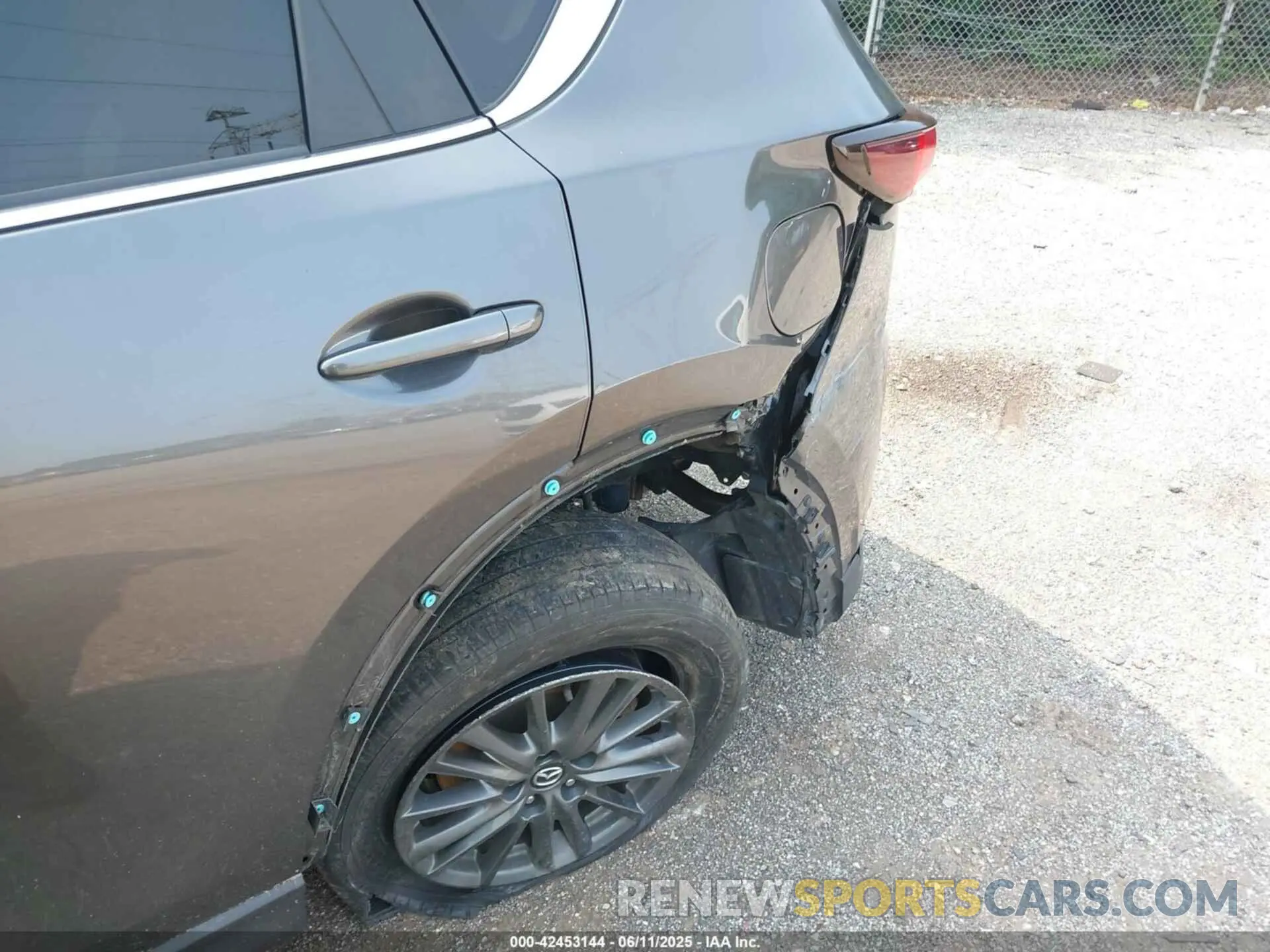 6 Photograph of a damaged car JM3KFACMXM1333664 MAZDA CX-5 2021