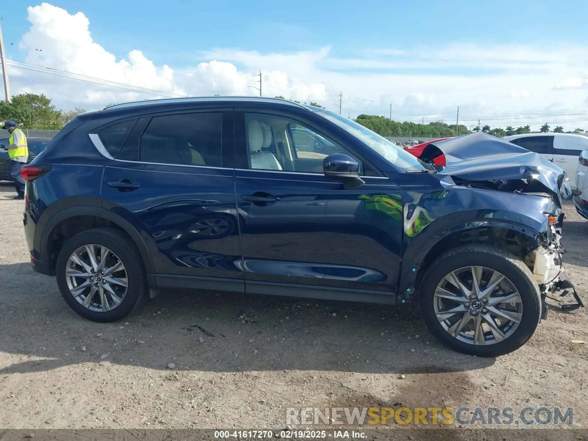 14 Photograph of a damaged car JM3KFADM0M0469886 MAZDA CX-5 2021