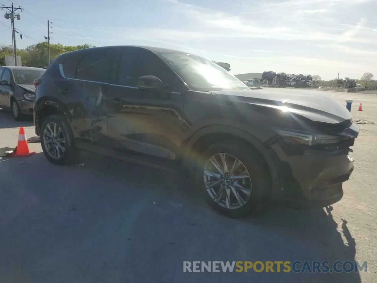 4 Photograph of a damaged car JM3KFADM2M0390669 MAZDA CX-5 2021