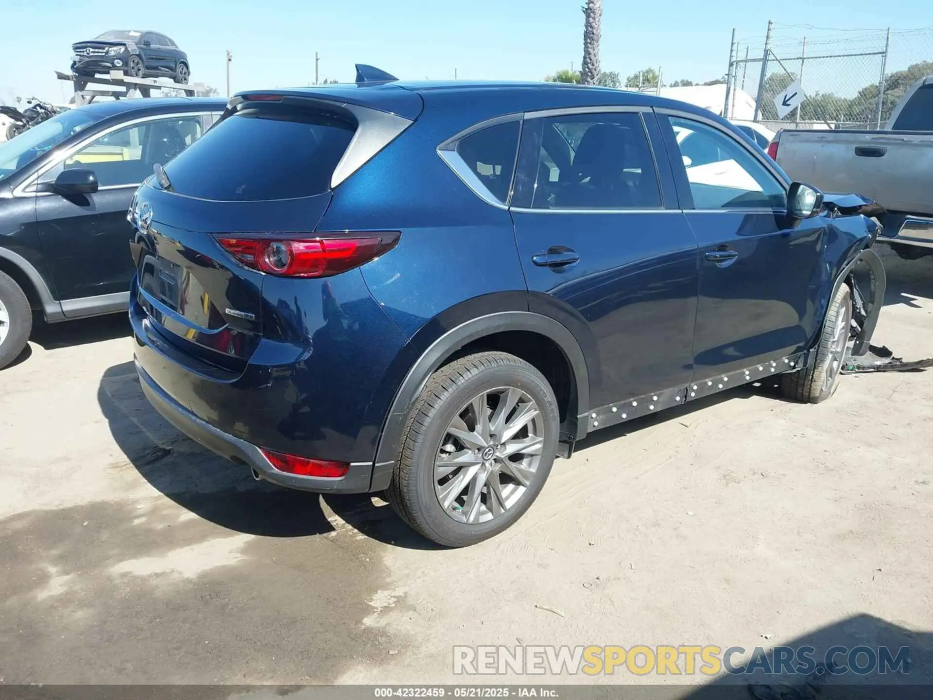 4 Photograph of a damaged car JM3KFADM3M0306858 MAZDA CX-5 2021