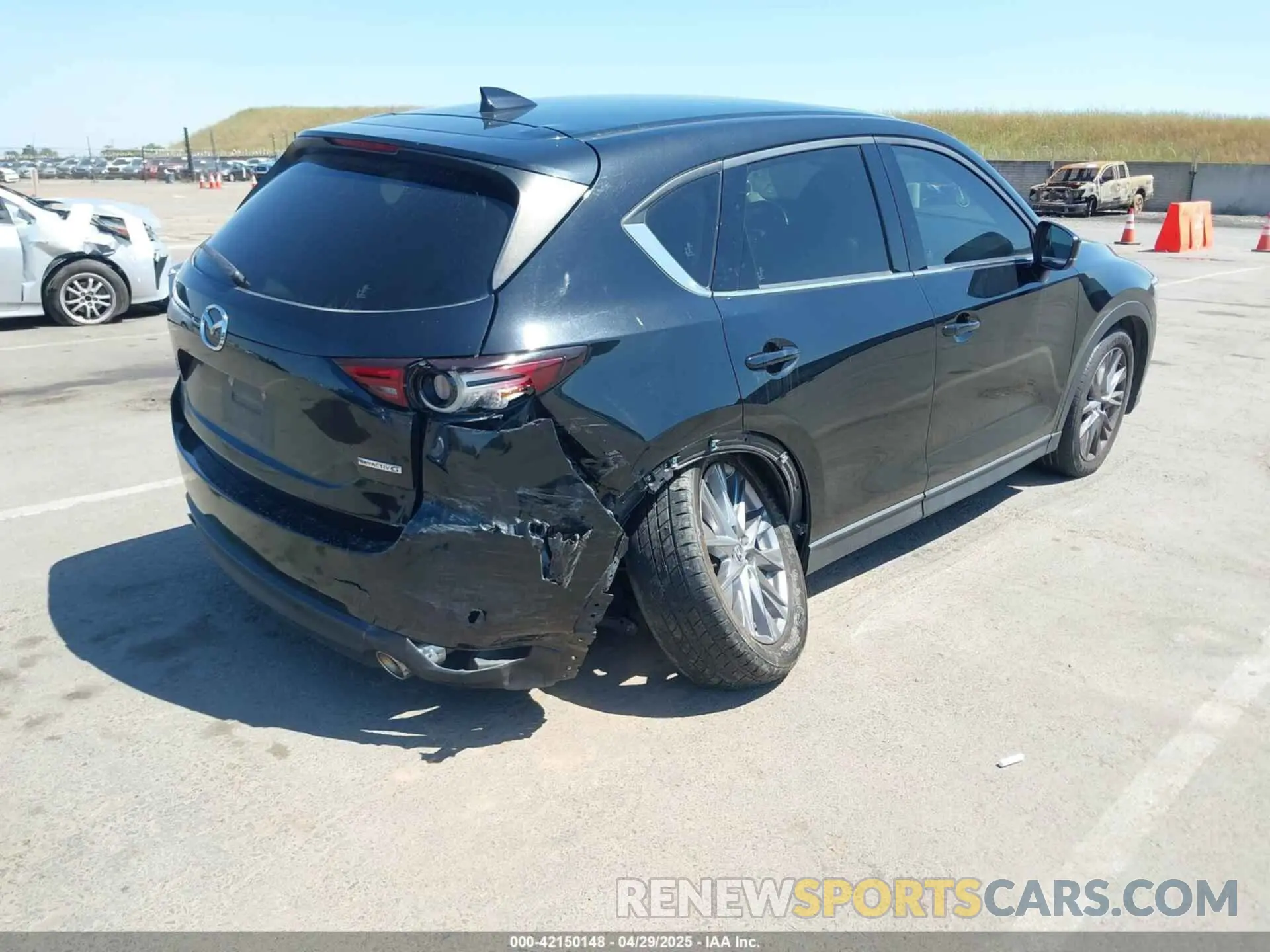 4 Фотография поврежденного автомобиля JM3KFADM8M1321527 MAZDA CX-5 2021