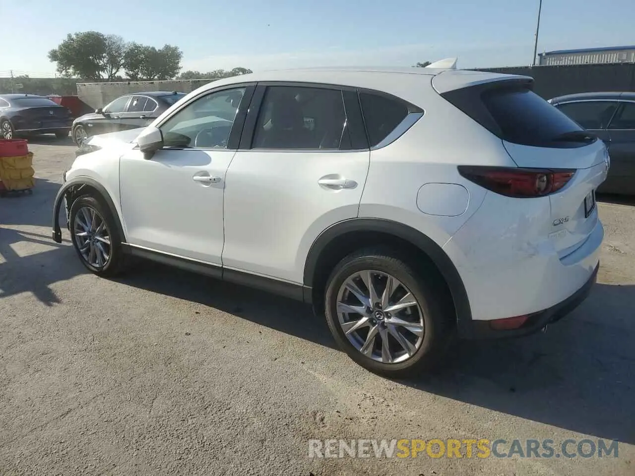 2 Photograph of a damaged car JM3KFADM9M0402185 MAZDA CX-5 2021
