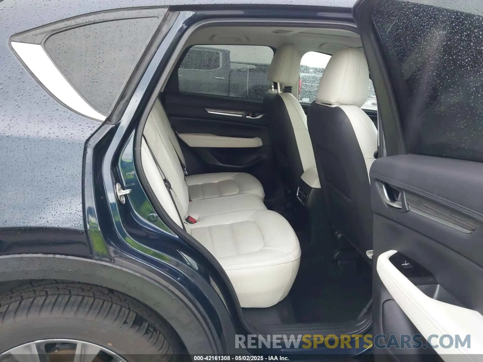 8 Photograph of a damaged car JM3KFBAY1M0474124 MAZDA CX-5 2021