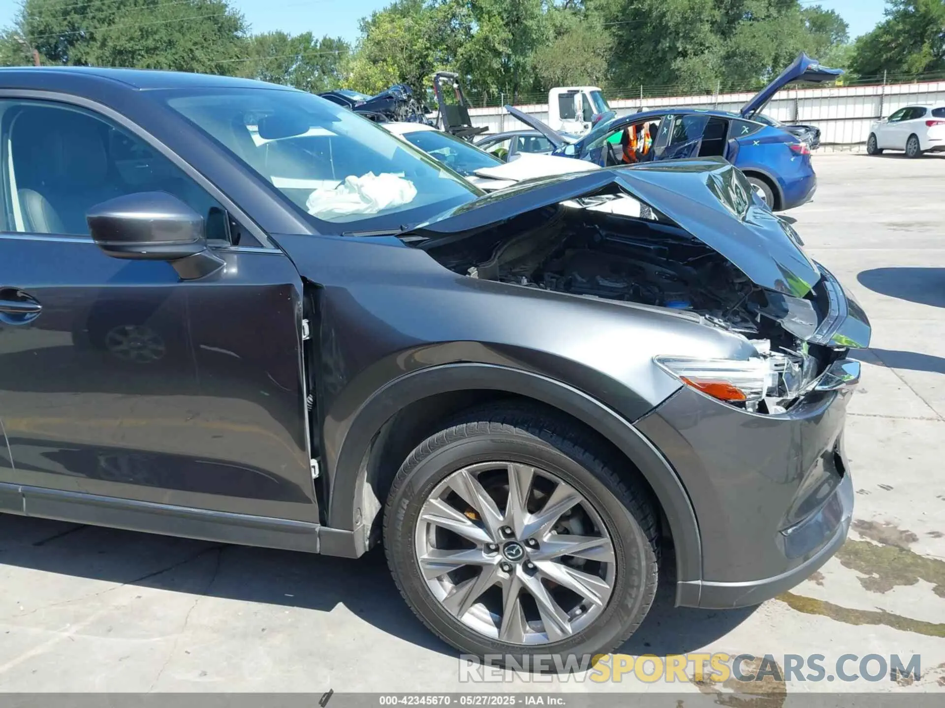 18 Photograph of a damaged car JM3KFBAY6M0336742 MAZDA CX-5 2021