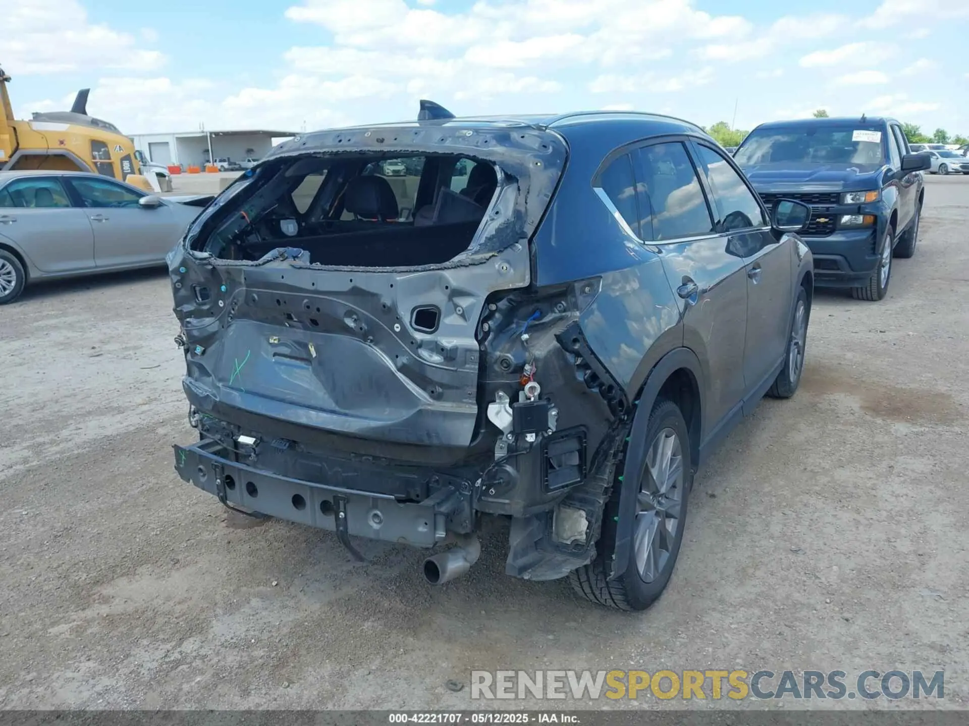 4 Photograph of a damaged car JM3KFBAY7M0415921 MAZDA CX-5 2021