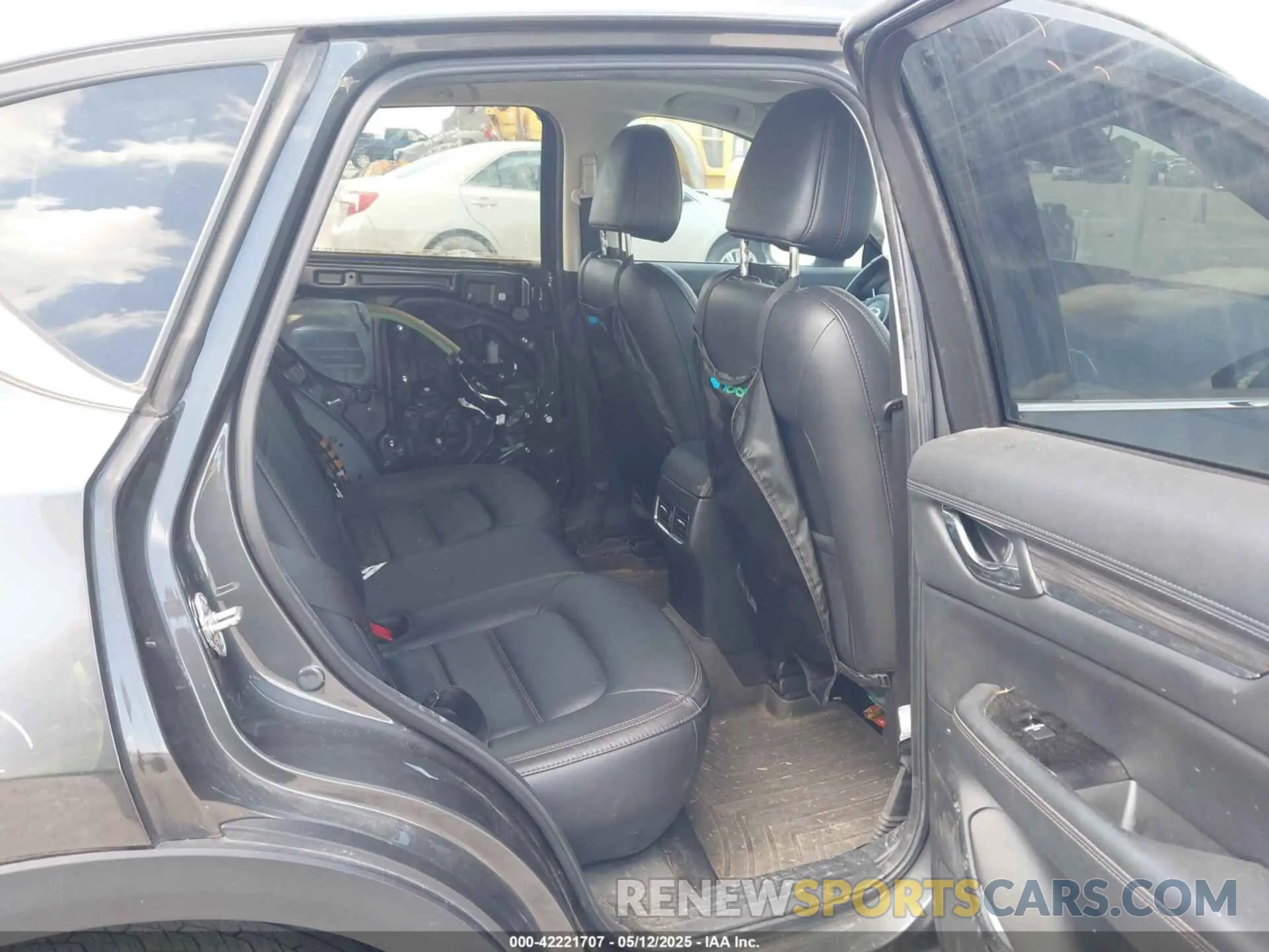 8 Photograph of a damaged car JM3KFBAY7M0415921 MAZDA CX-5 2021