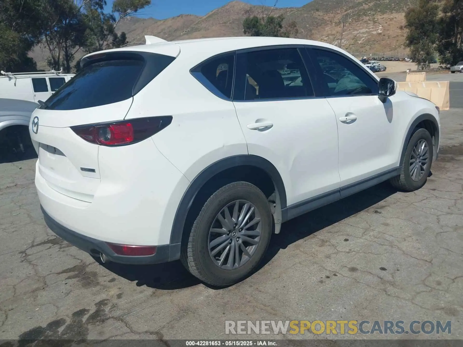 4 Photograph of a damaged car JM3KFBCM0M0360223 MAZDA CX-5 2021