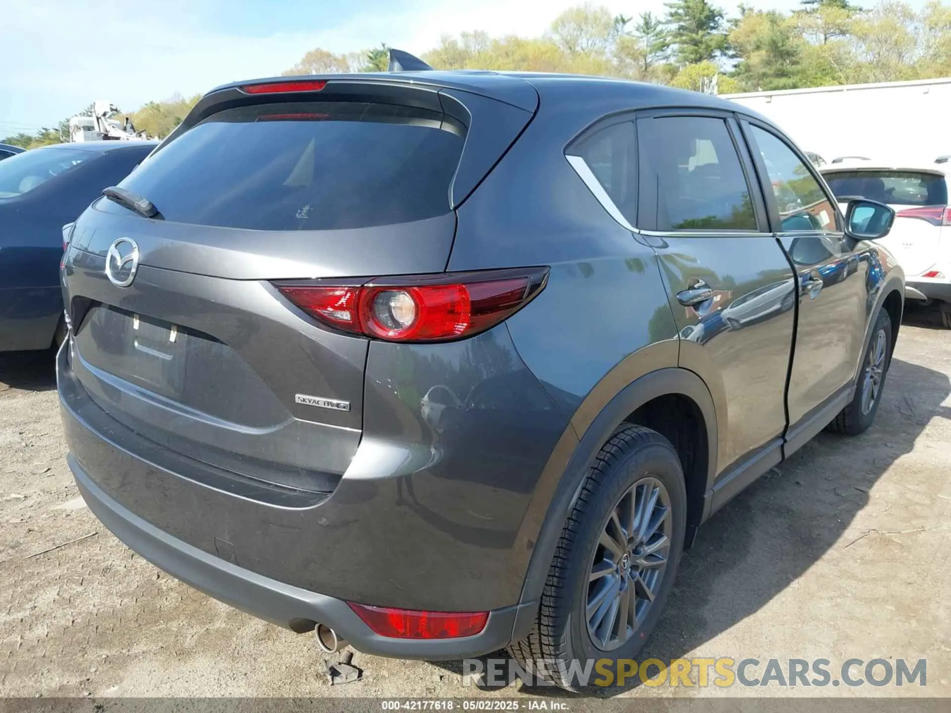 4 Photograph of a damaged car JM3KFBCM0M1327359 MAZDA CX-5 2021
