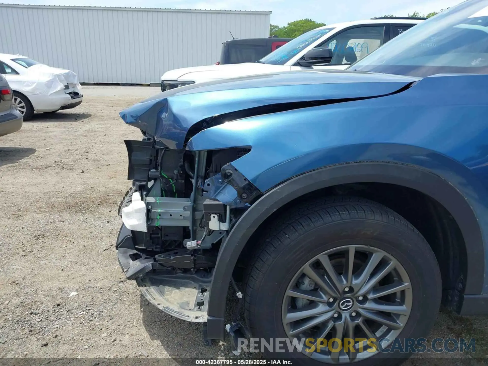 21 Photograph of a damaged car JM3KFBCM0M1329886 MAZDA CX-5 2021