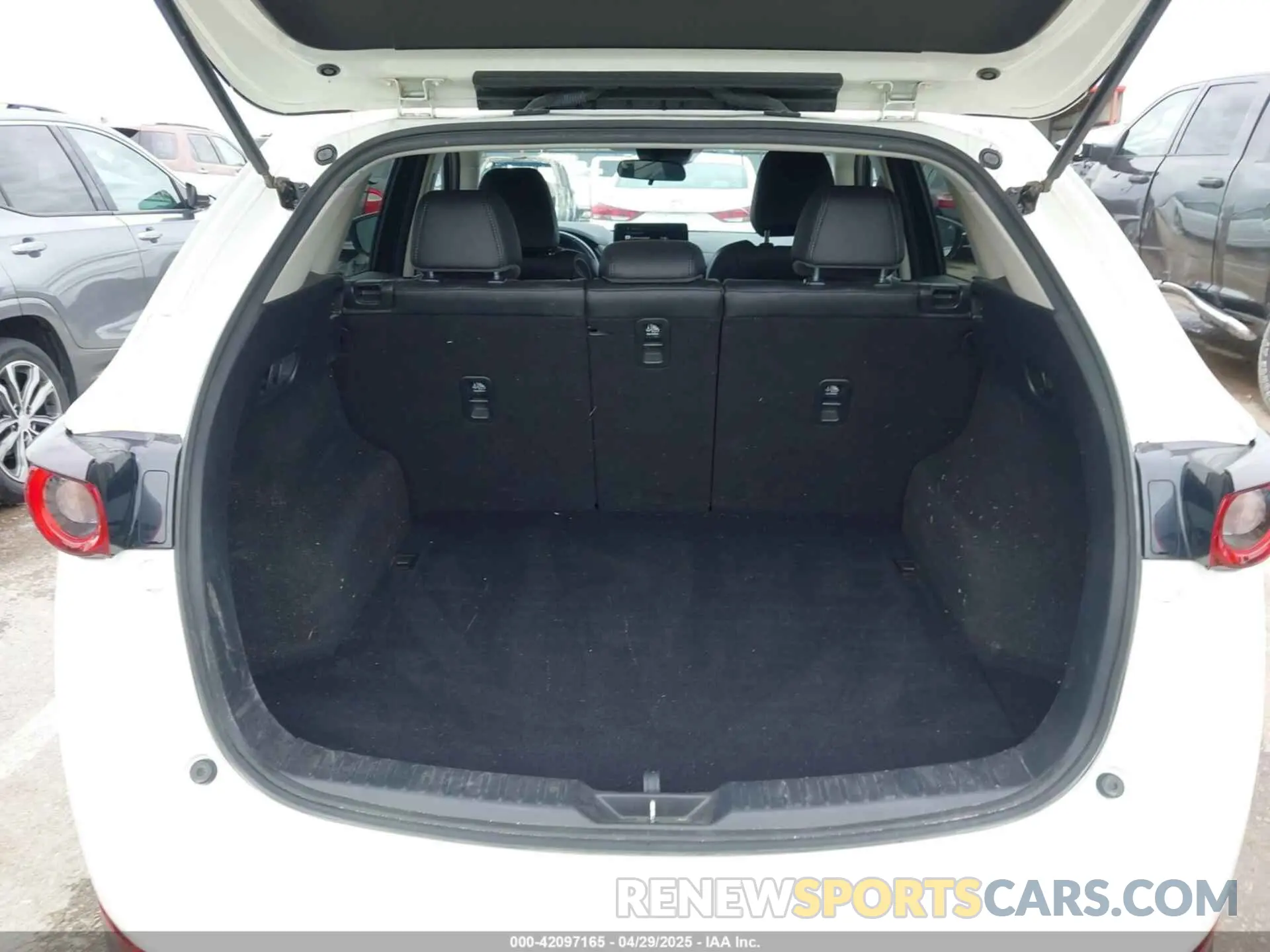 17 Фотография поврежденного автомобиля JM3KFBCMXM0398249 MAZDA CX-5 2021