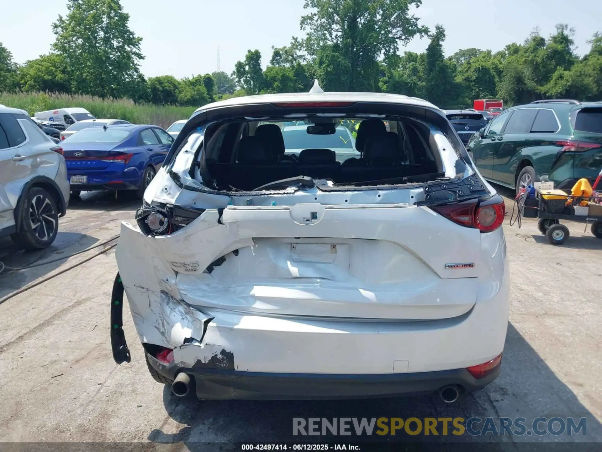 16 Photograph of a damaged car JM3KFBCMXM0404003 MAZDA CX-5 2021