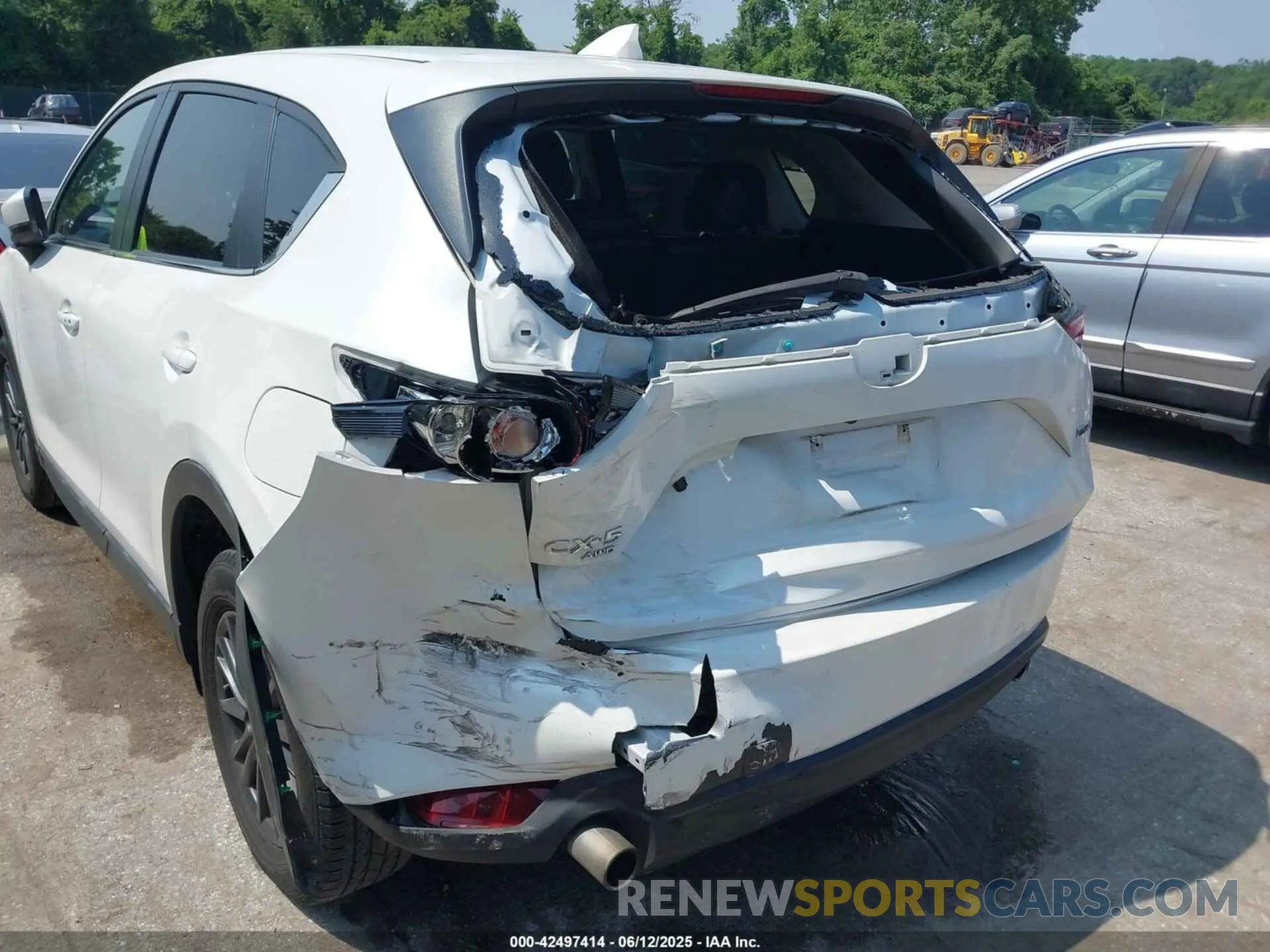 6 Photograph of a damaged car JM3KFBCMXM0404003 MAZDA CX-5 2021