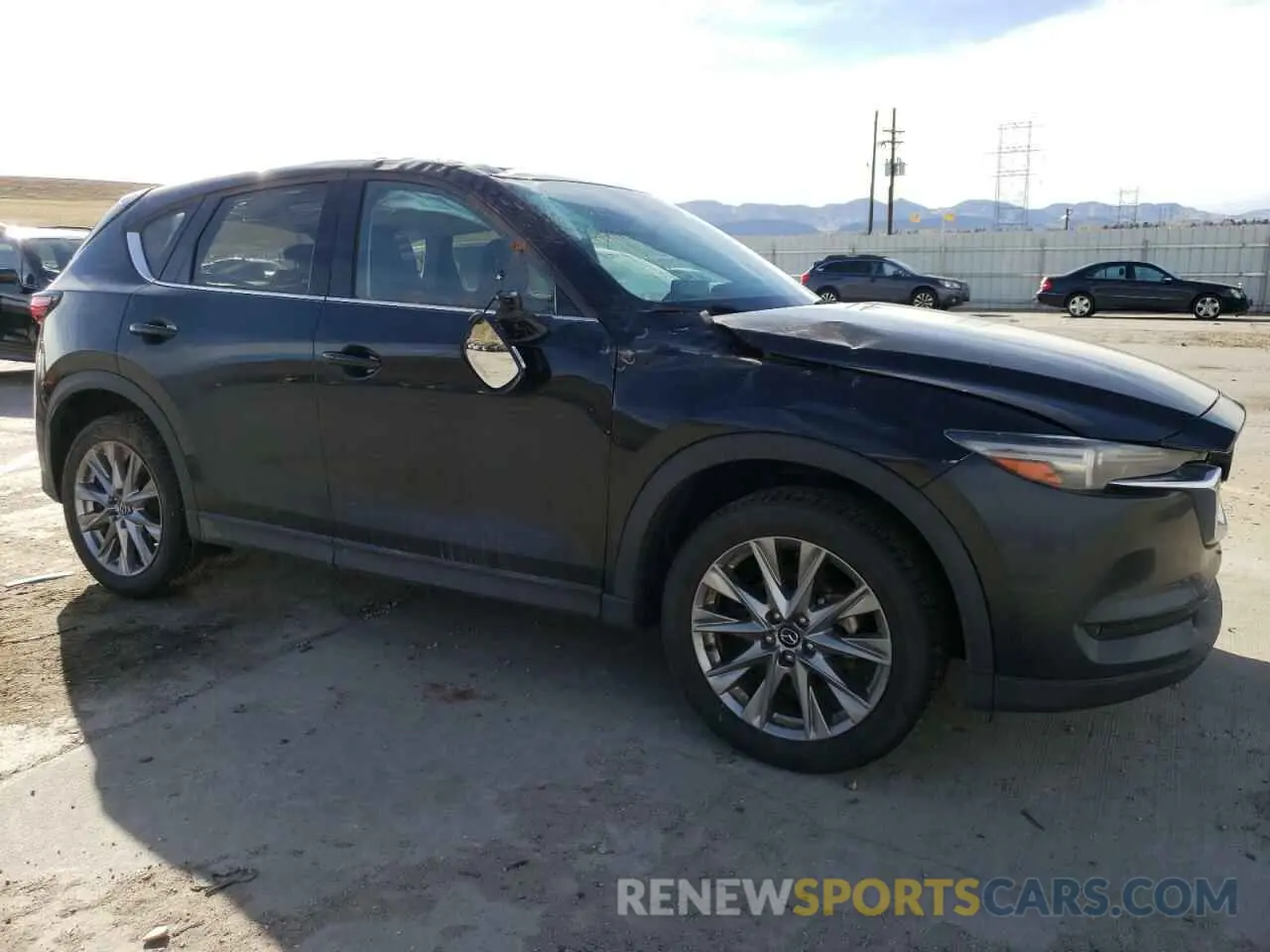 4 Photograph of a damaged car JM3KFBDM0M0327687 MAZDA CX-5 2021