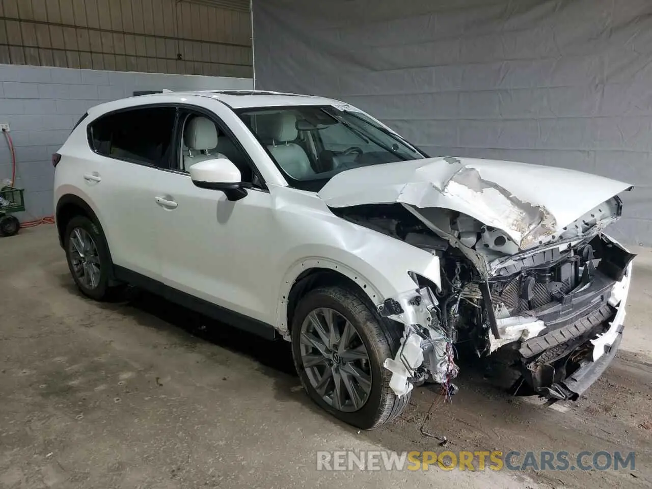 4 Photograph of a damaged car JM3KFBDM1M0309117 MAZDA CX-5 2021