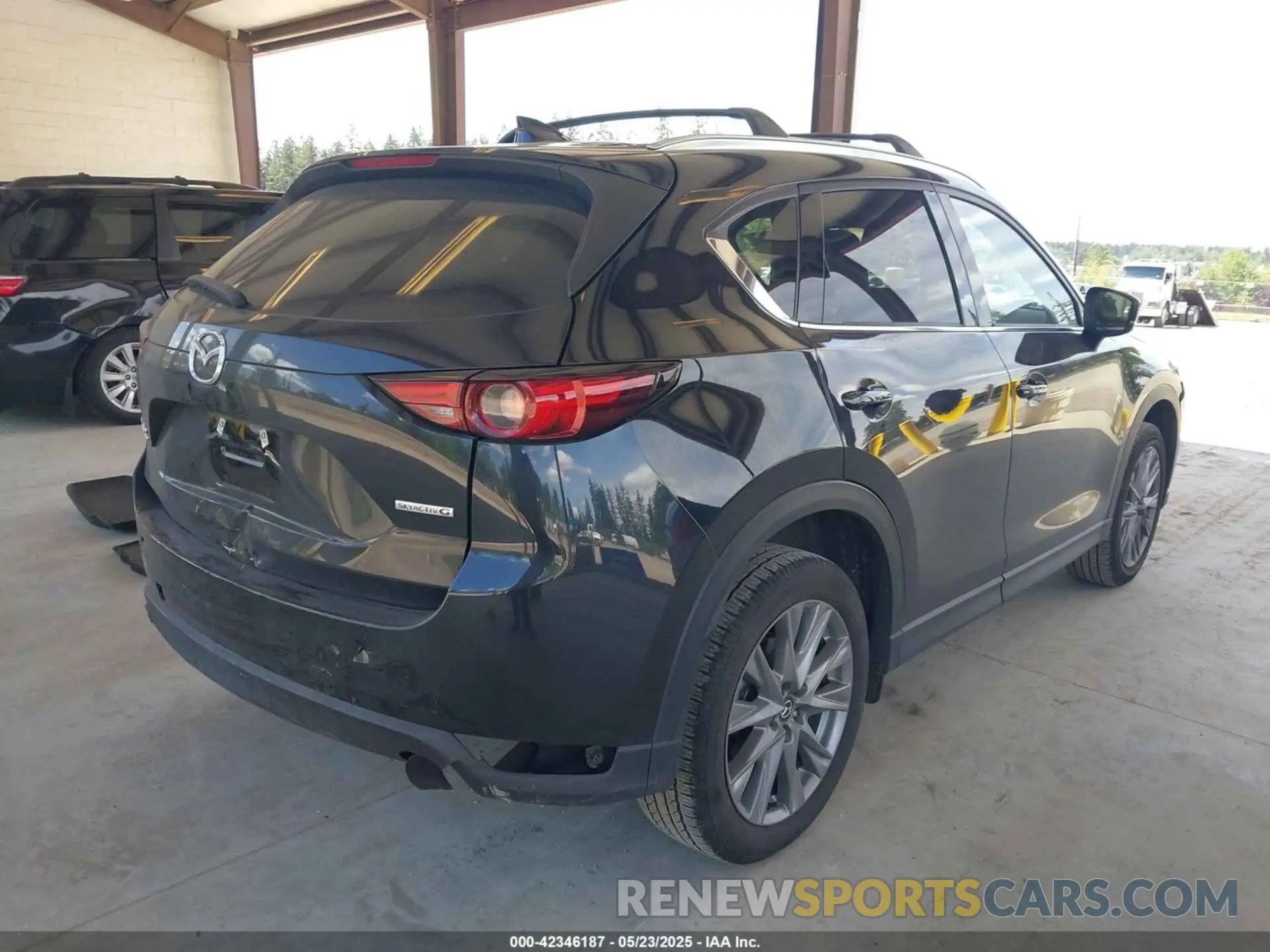 4 Photograph of a damaged car JM3KFBDM3M0325108 MAZDA CX-5 2021