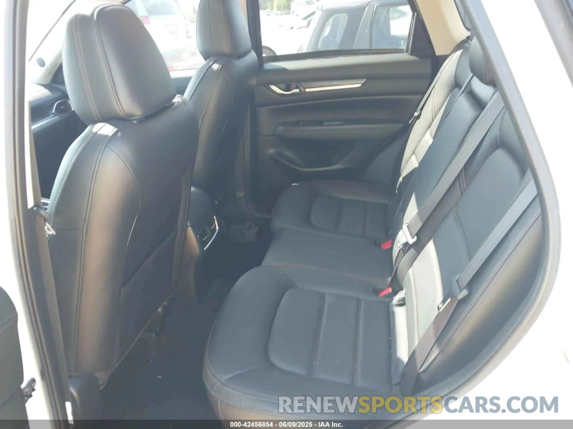 8 Фотография поврежденного автомобиля JM3KFBDM3M0493752 MAZDA CX-5 2021
