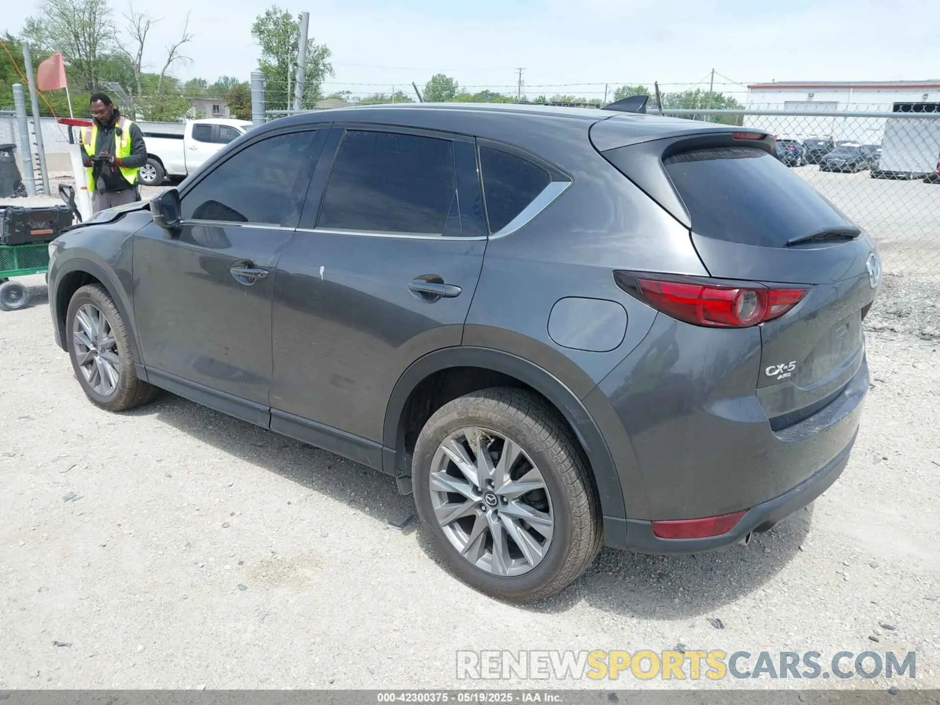 3 Photograph of a damaged car JM3KFBDM3M1393452 MAZDA CX-5 2021
