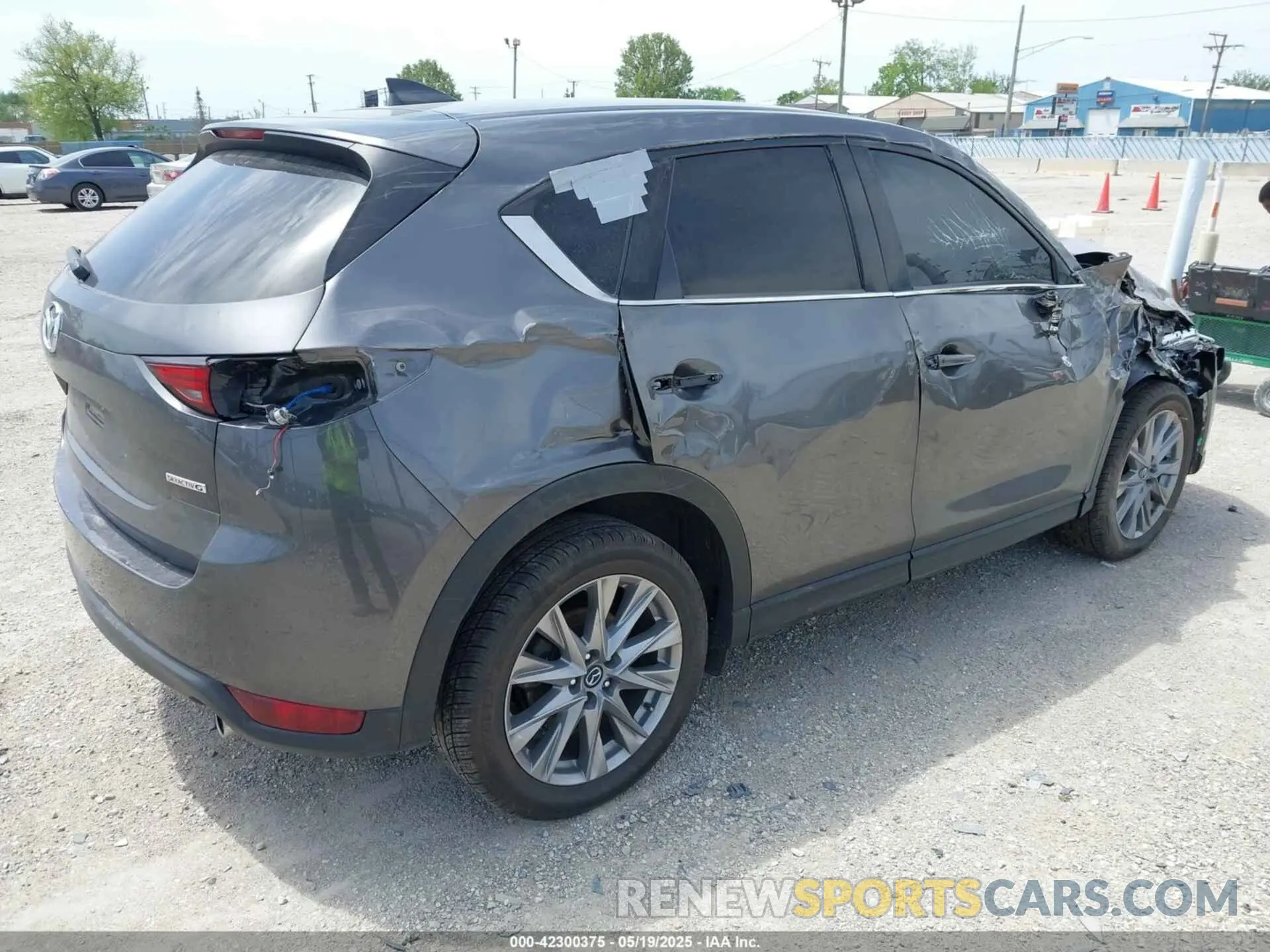 4 Photograph of a damaged car JM3KFBDM3M1393452 MAZDA CX-5 2021