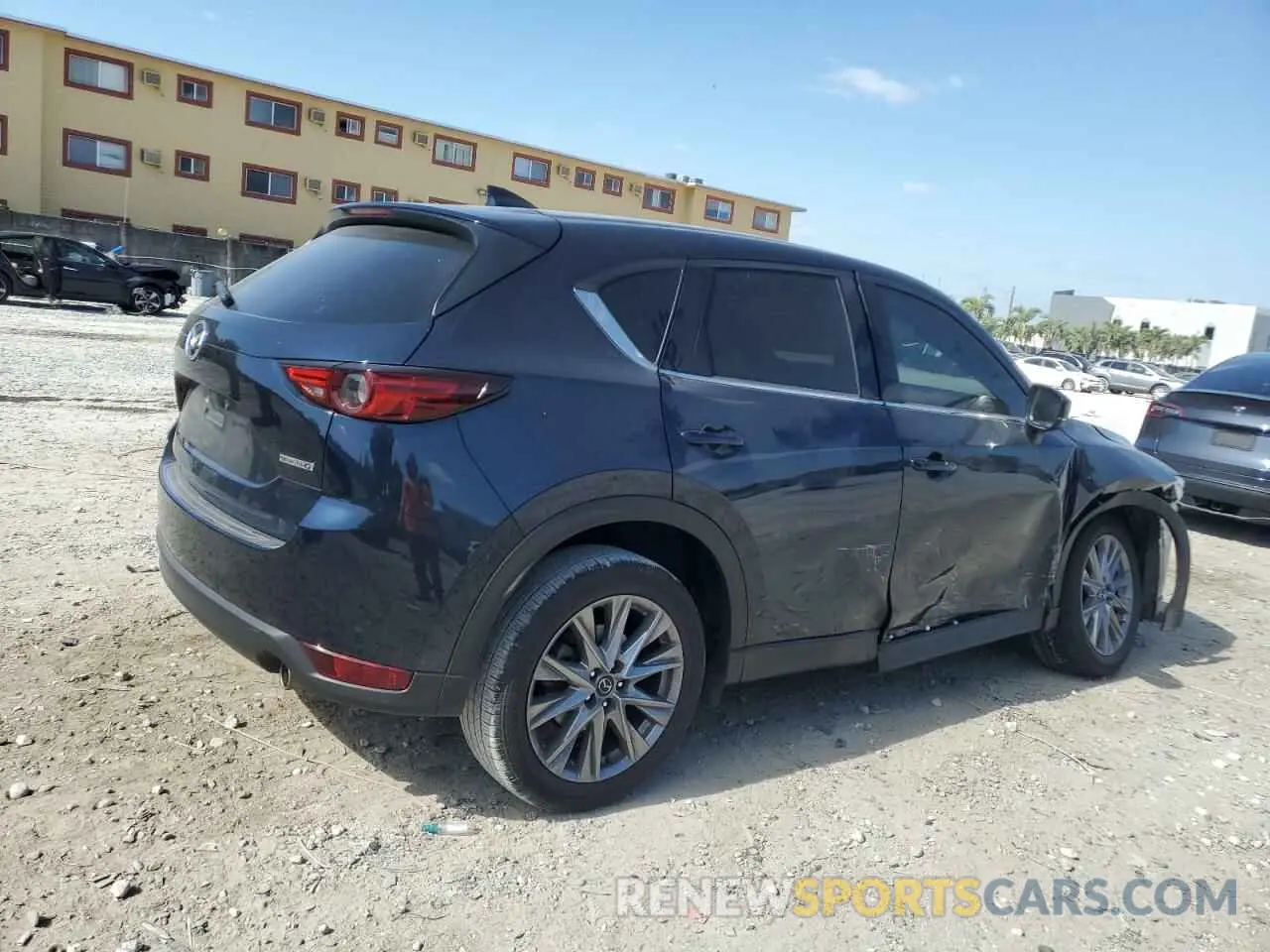 3 Фотография поврежденного автомобиля JM3KFBDM4M1462570 MAZDA CX-5 2021