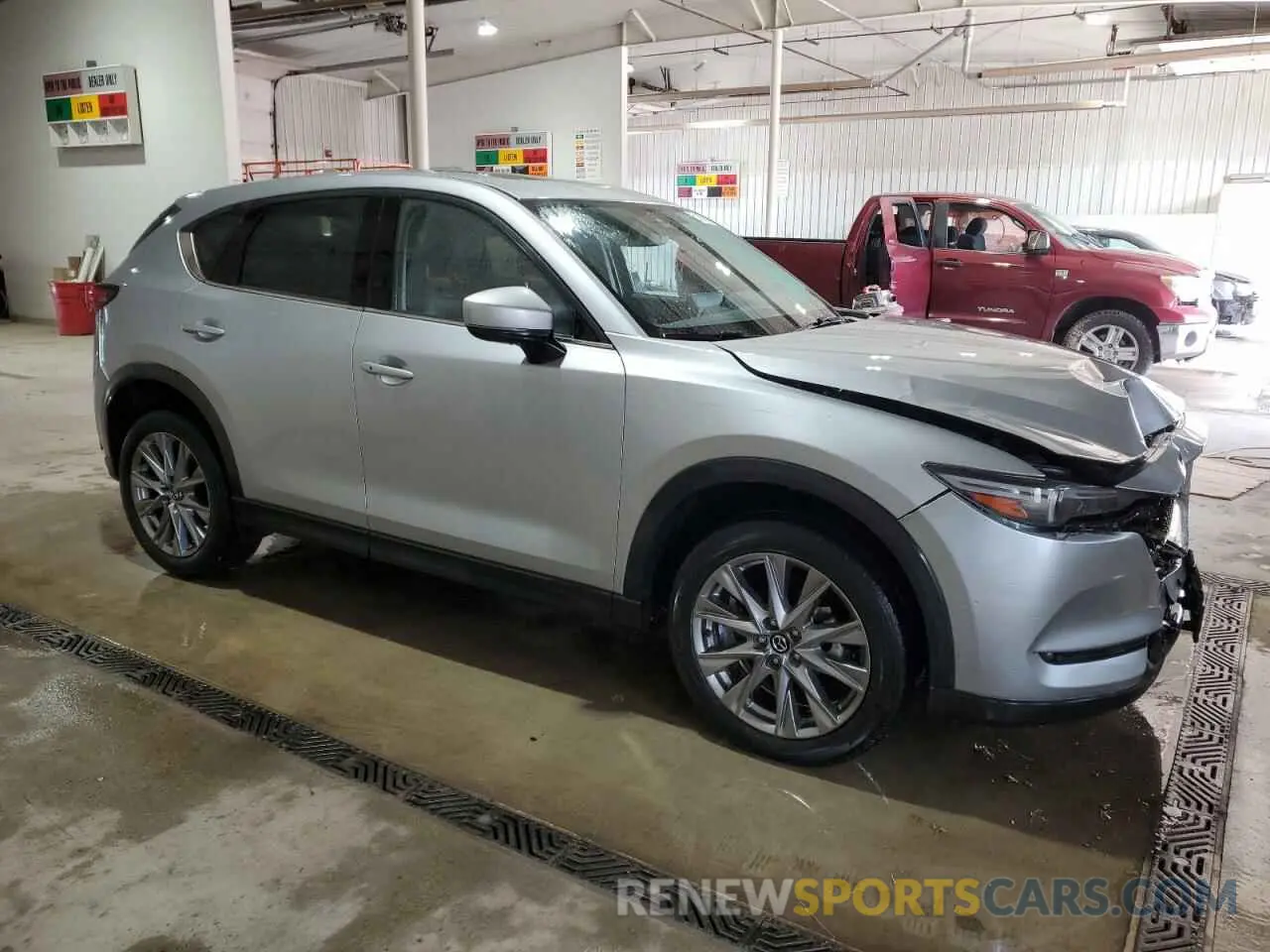 4 Photograph of a damaged car JM3KFBDM5M1319885 MAZDA CX-5 2021
