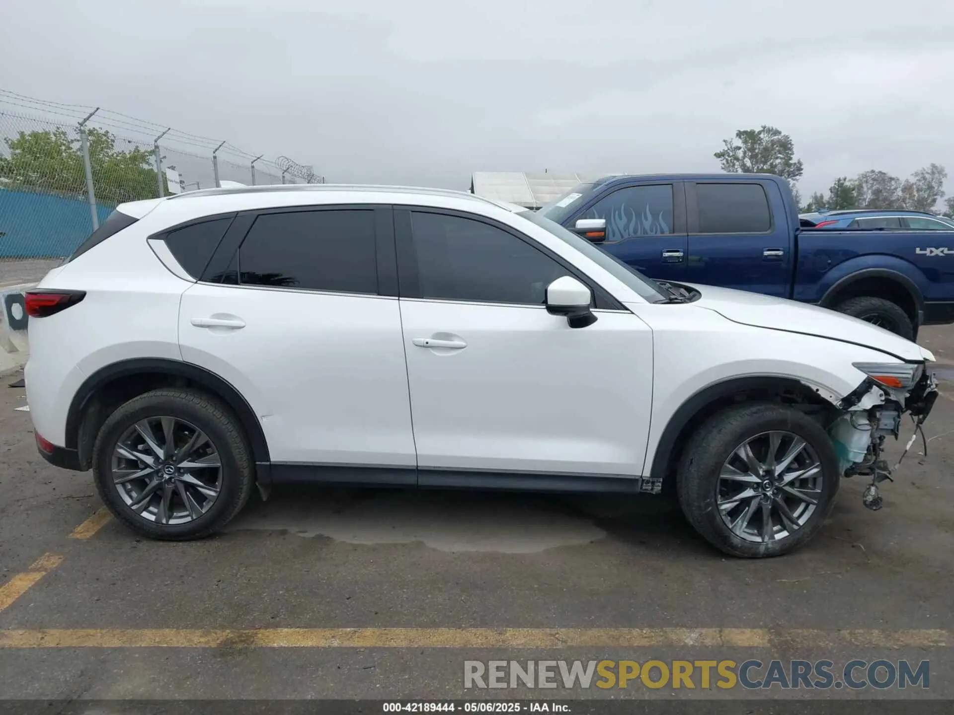 13 Photograph of a damaged car JM3KFBEYXM0320098 MAZDA CX-5 2021