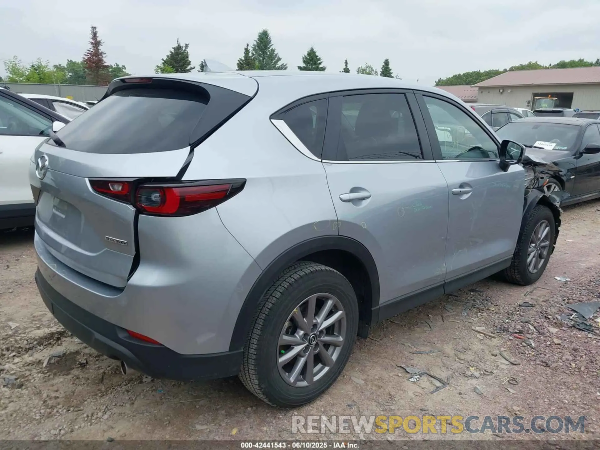 4 Photograph of a damaged car JM3KFBBMXN1528592 MAZDA CX-5 2022