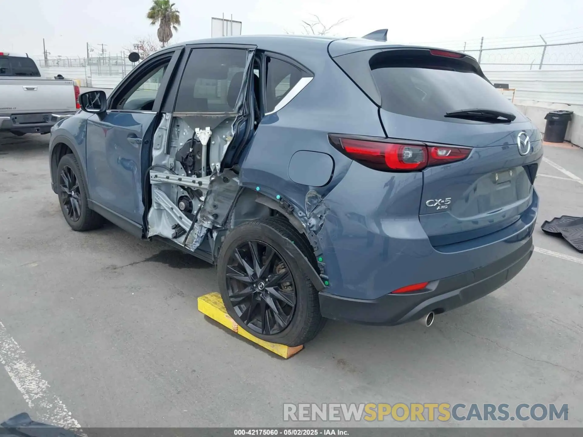 3 Фотография поврежденного автомобиля JM3KFBCM2N0530891 MAZDA CX-5 2022