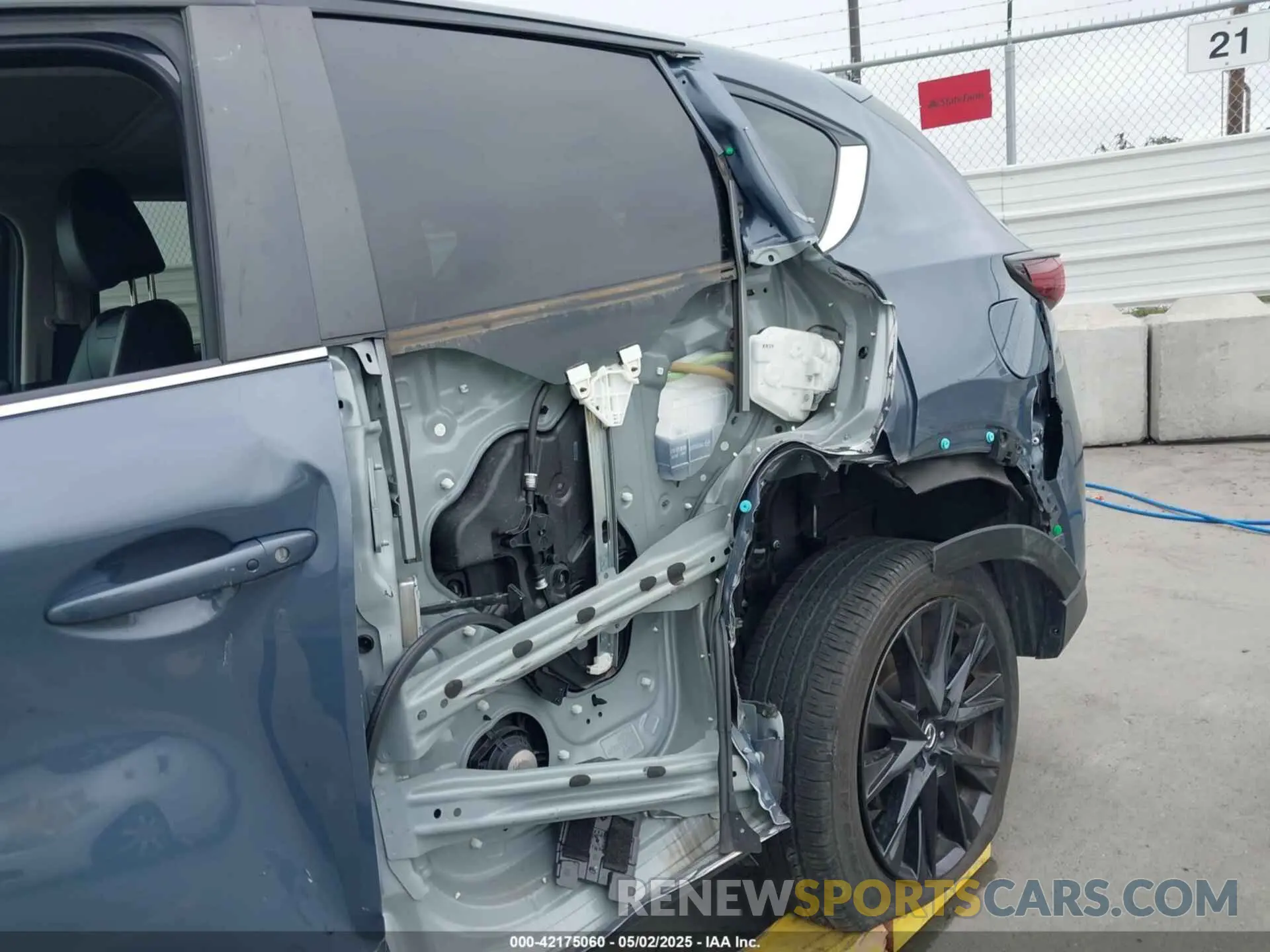 6 Фотография поврежденного автомобиля JM3KFBCM2N0530891 MAZDA CX-5 2022