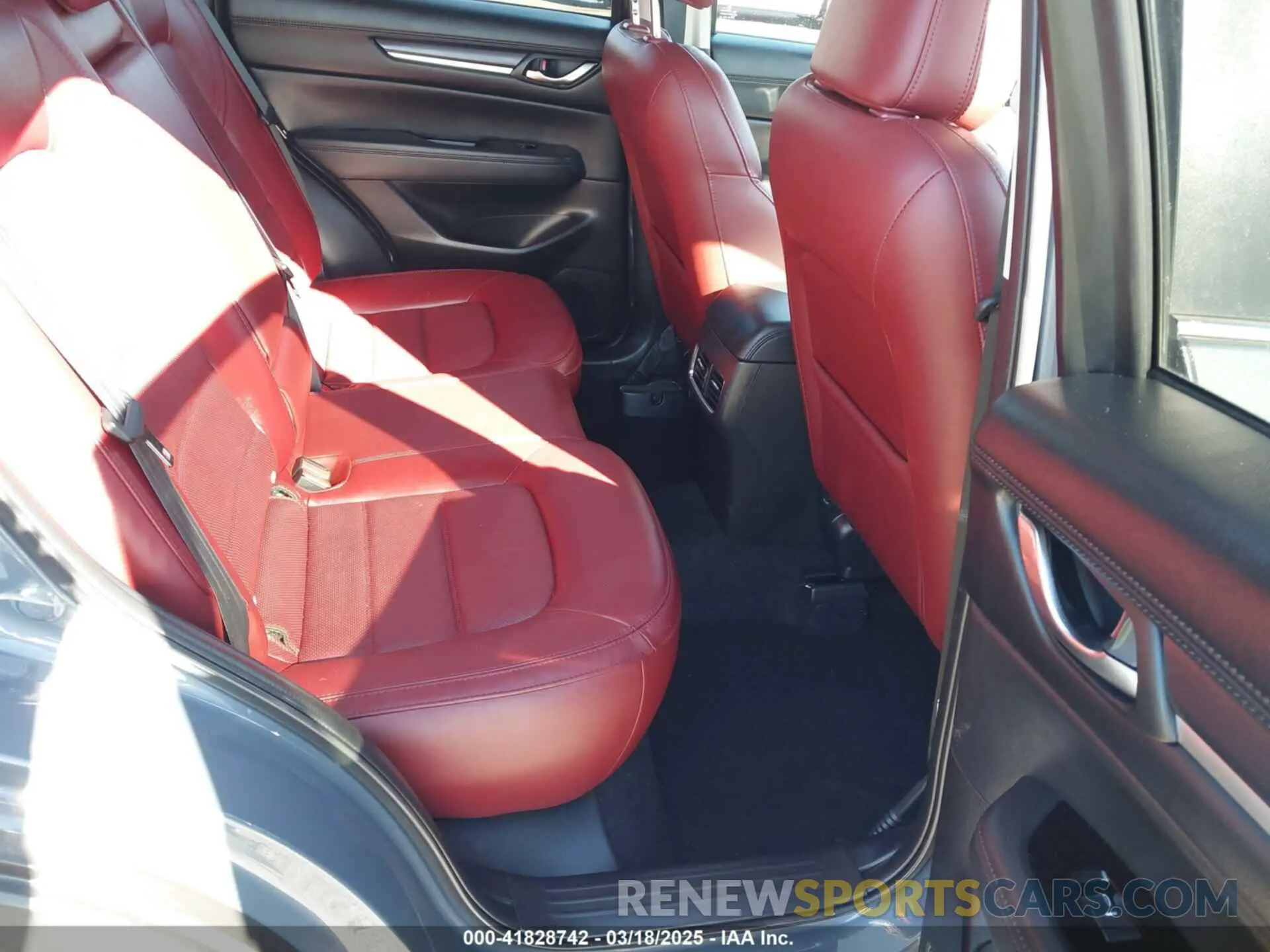 8 Photograph of a damaged car JM3KFBCM6N1574872 MAZDA CX-5 2022