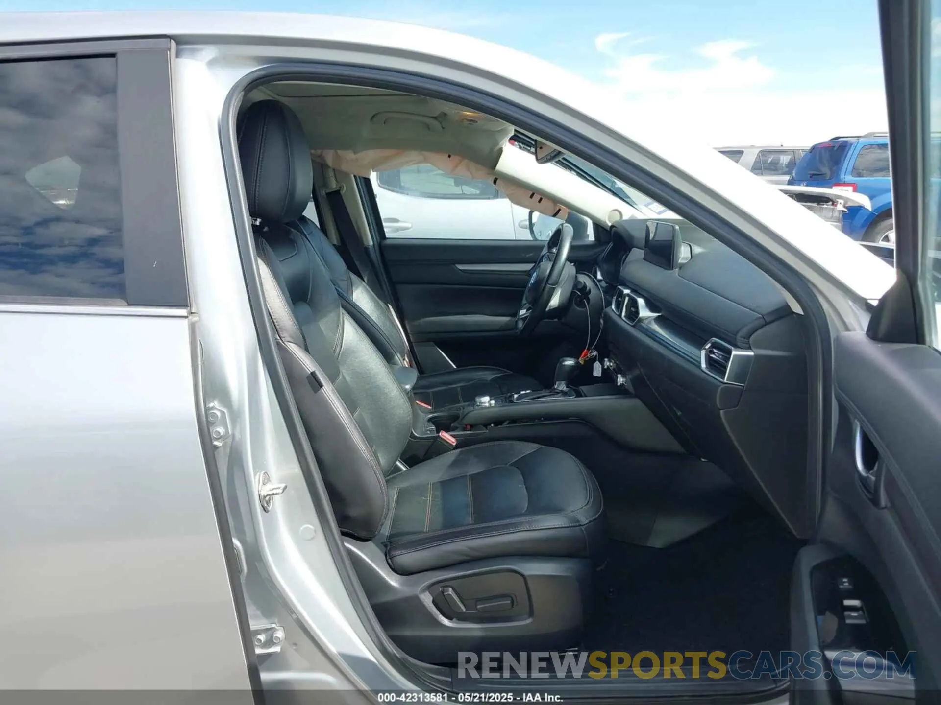 5 Photograph of a damaged car JM3KFBCMXN1557475 MAZDA CX-5 2022